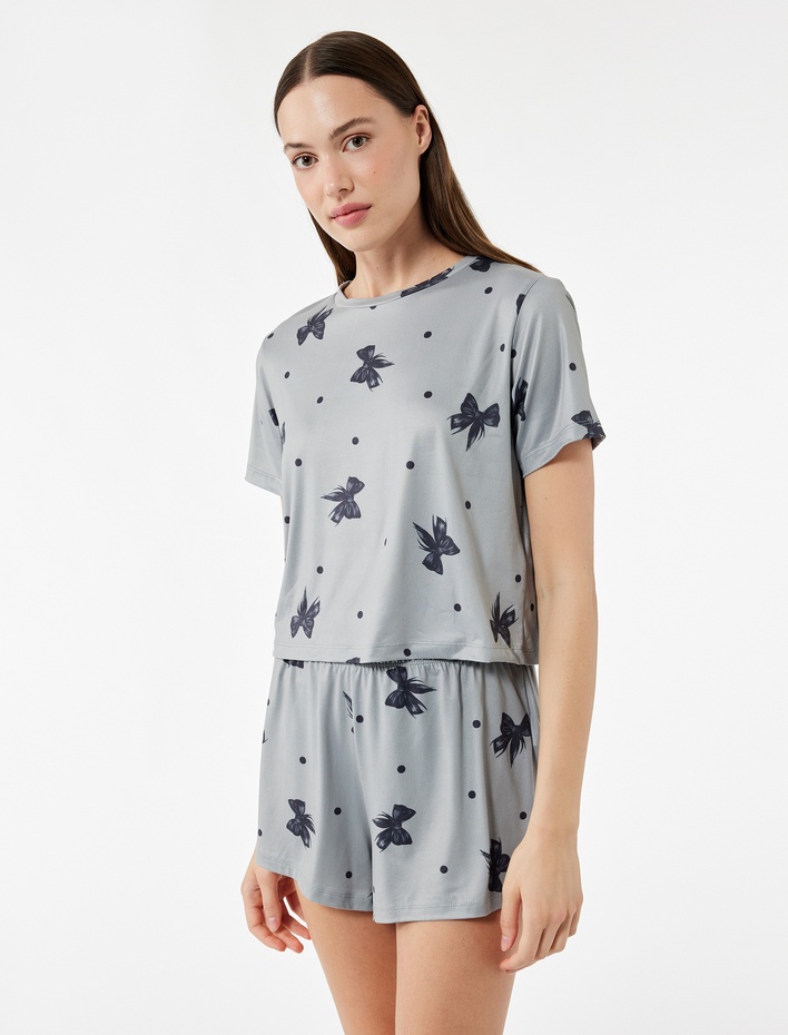  Kısa Kollu Bisiklet Yaka Fiyonk Baskılı Şortlu Pijama Takımı