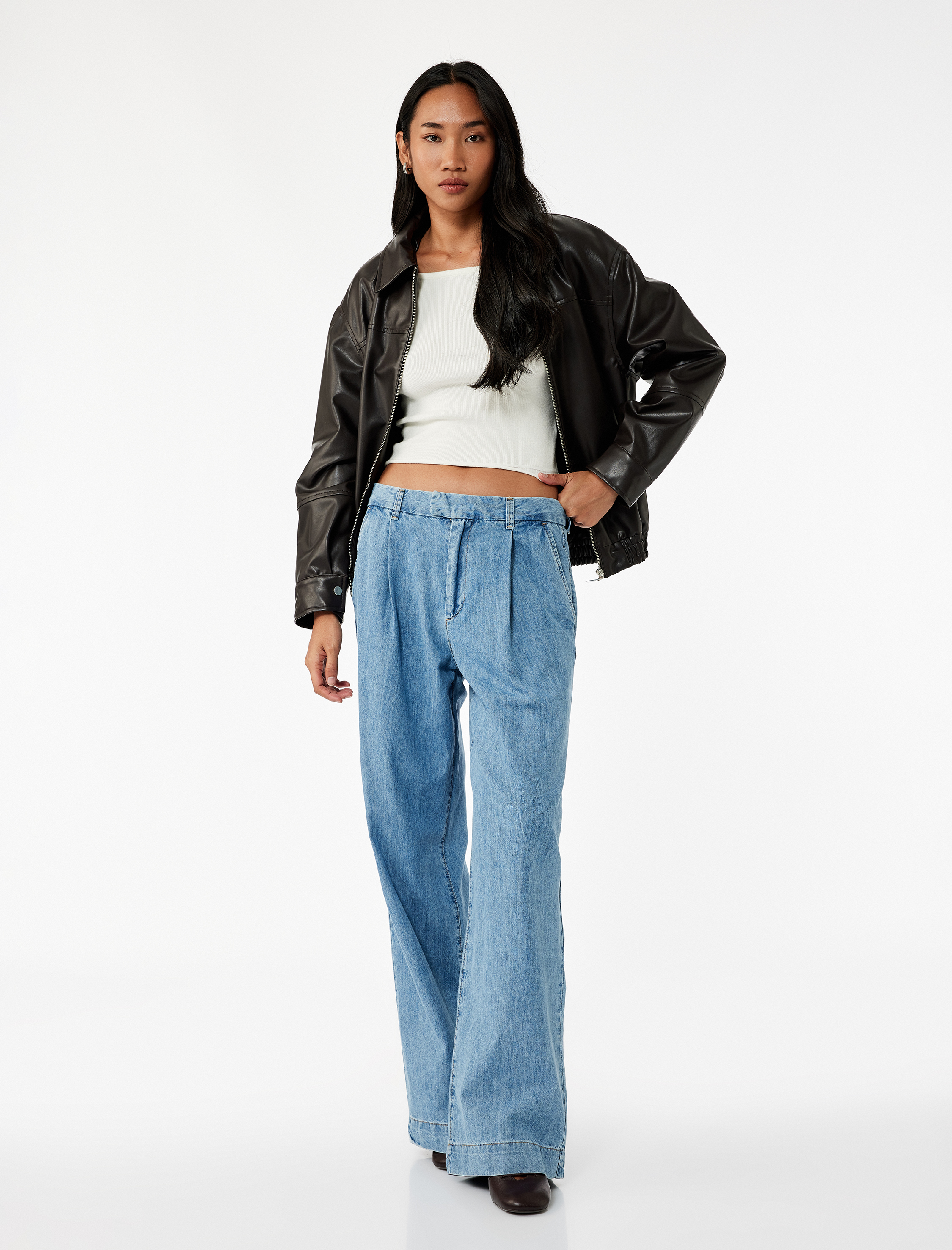   Pamuklu Kemer Detaylı Cepli Düğmeli Geniş Paça Jean Pantolon -  Wide Leg Jeans