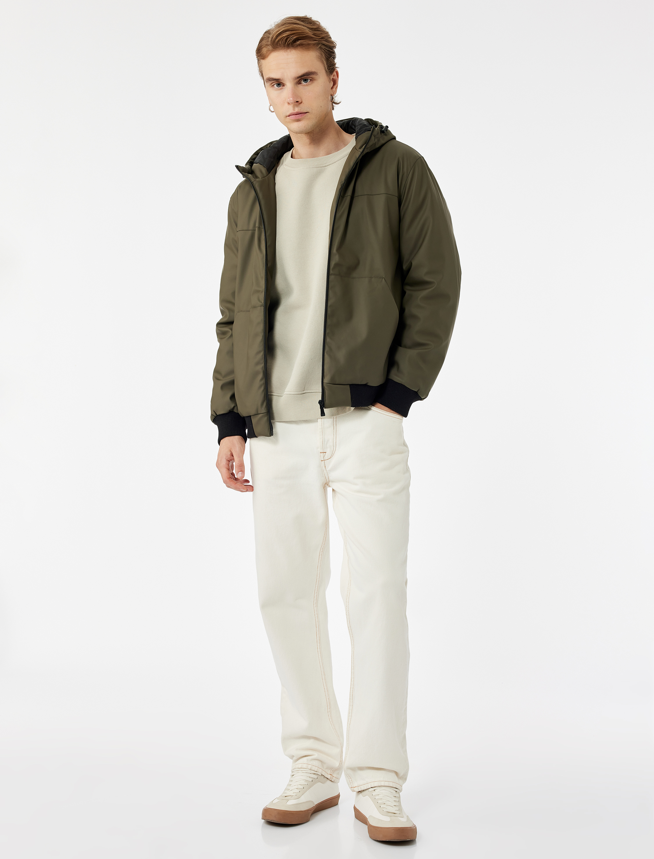   Kapüşonlu Uzun Kollu Fermuarlı Yağmurluk