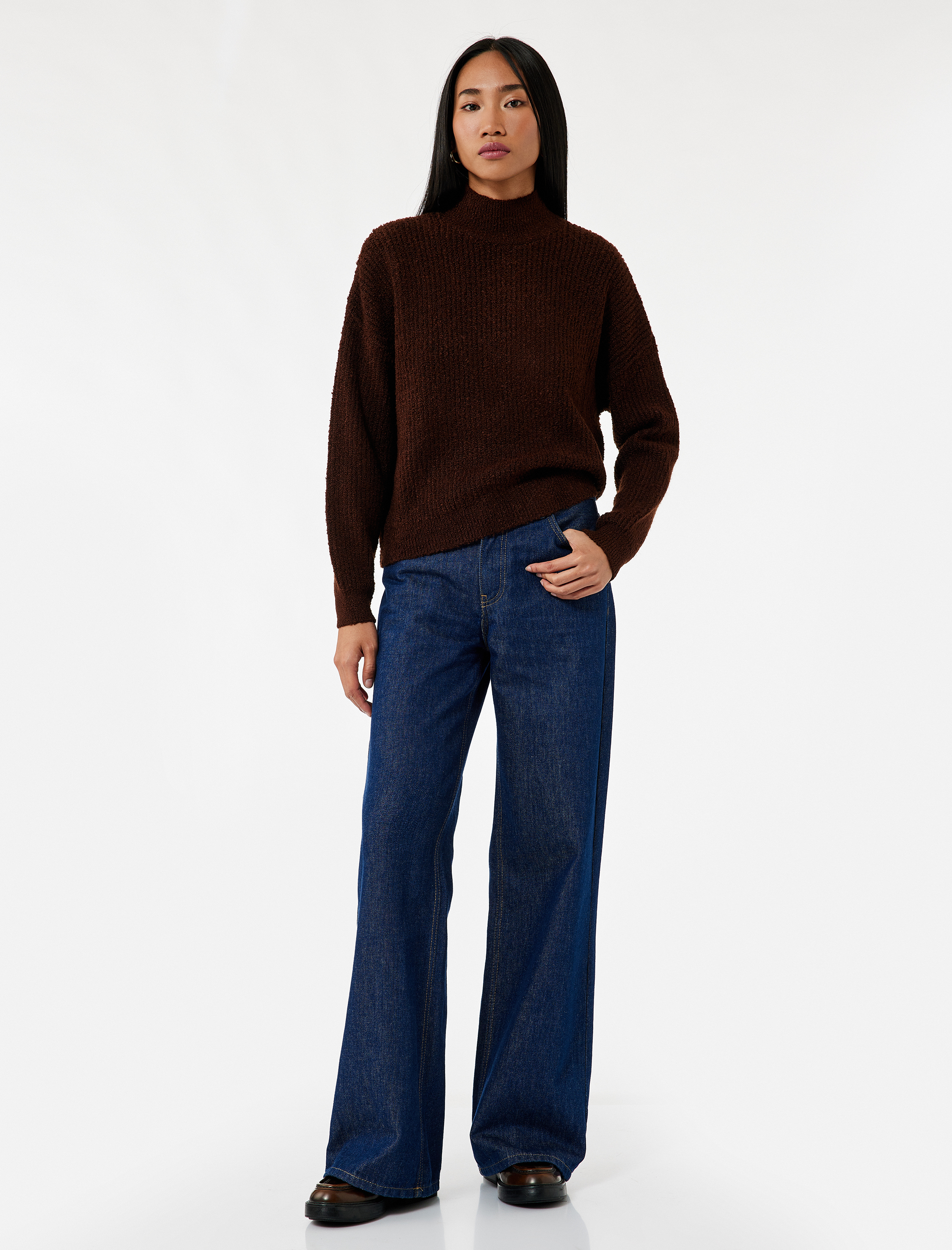   Uzun Kollu Dik Yaka Oversize Triko Kazak