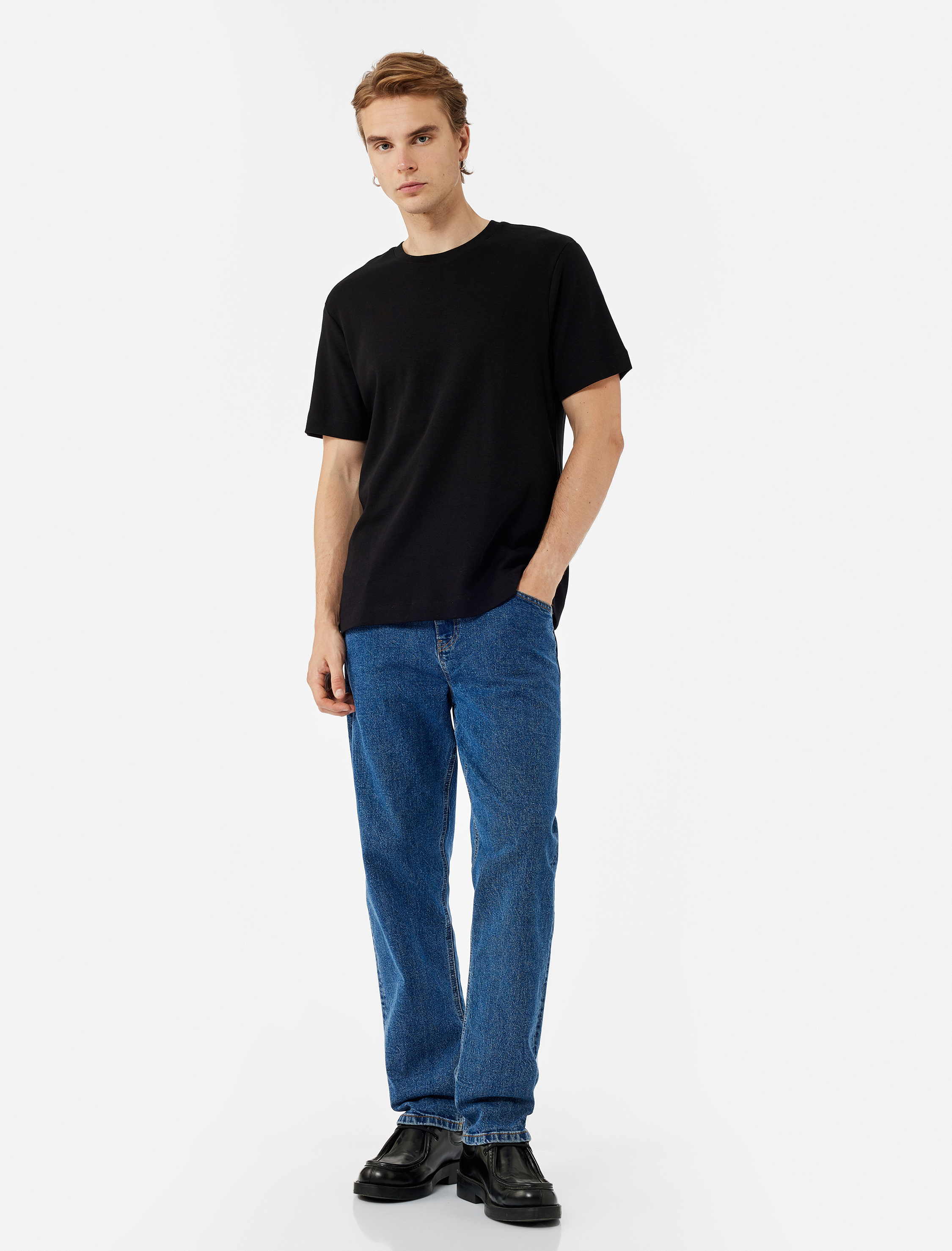   Regular Fit Bisiklet Yaka Pamuklu Tok Kumaş Kısa Kollu Basic Tişört