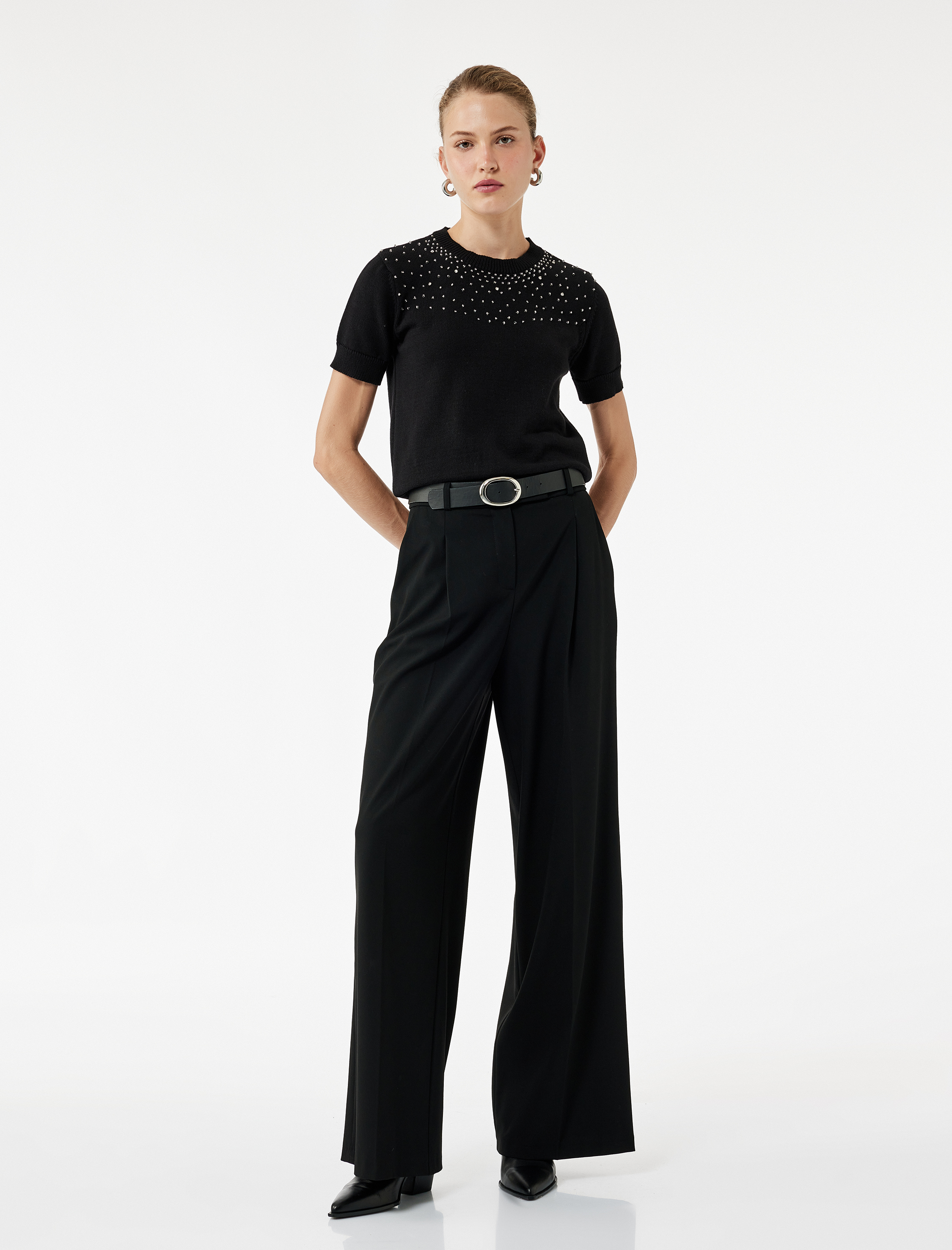   Kısa Kollu Bisiklet Yaka Taşlı Triko Kazak