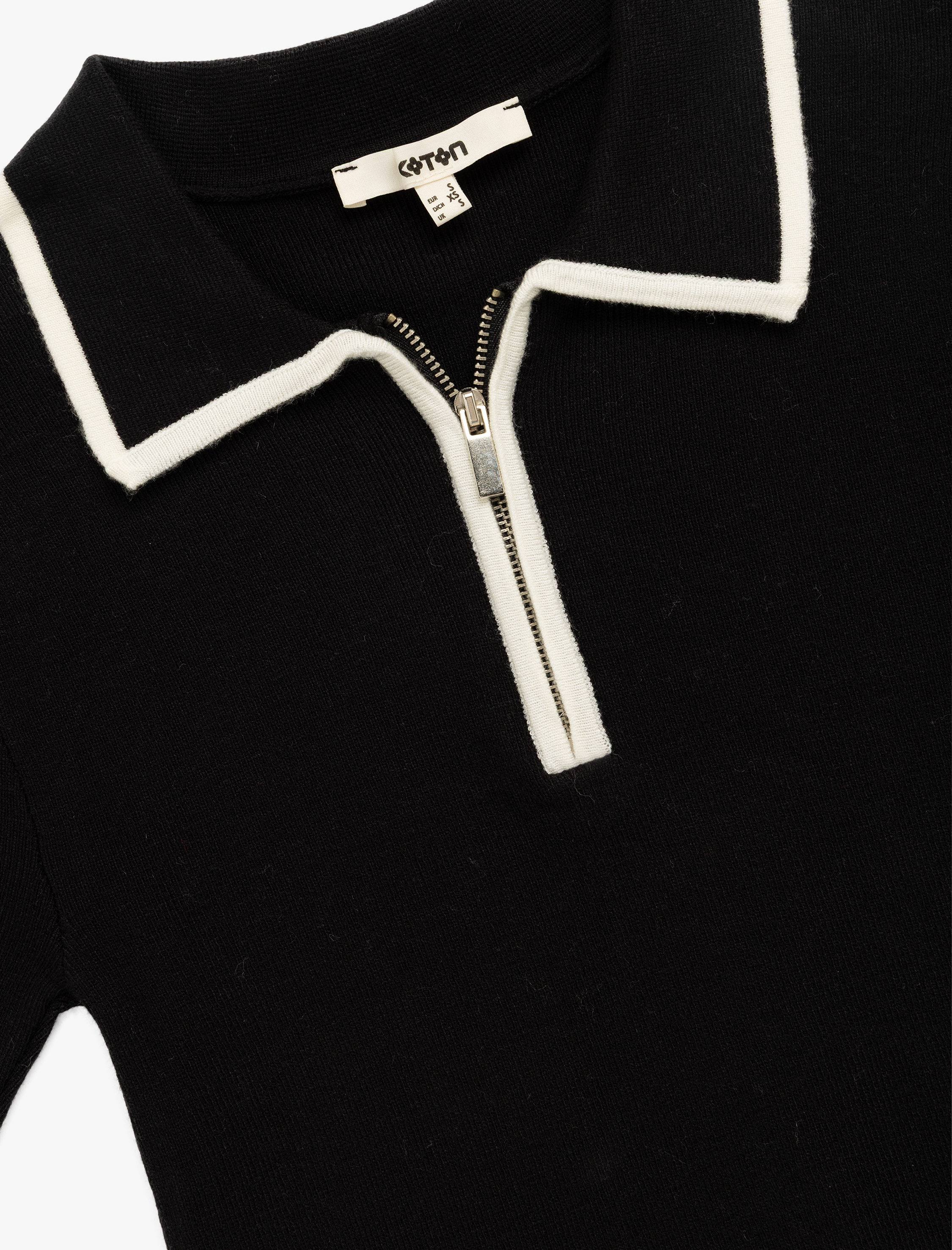   Regular Fit Kısa Kollu Polo Yaka Yarım Fermuarlı Triko Kazak