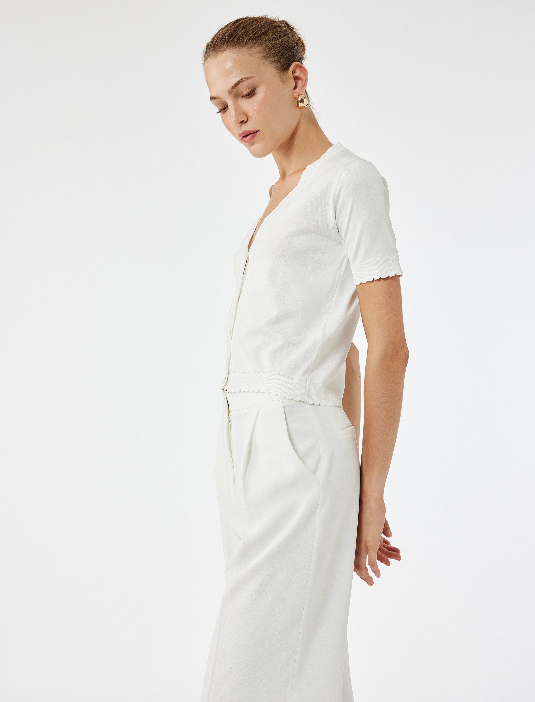   Düğmeli Kısa Kollu V Yaka Triko Hırka