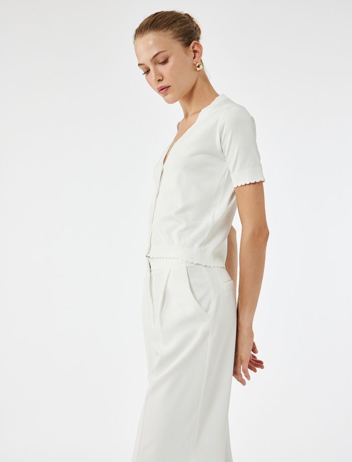  Düğmeli Kısa Kollu V Yaka Triko Hırka