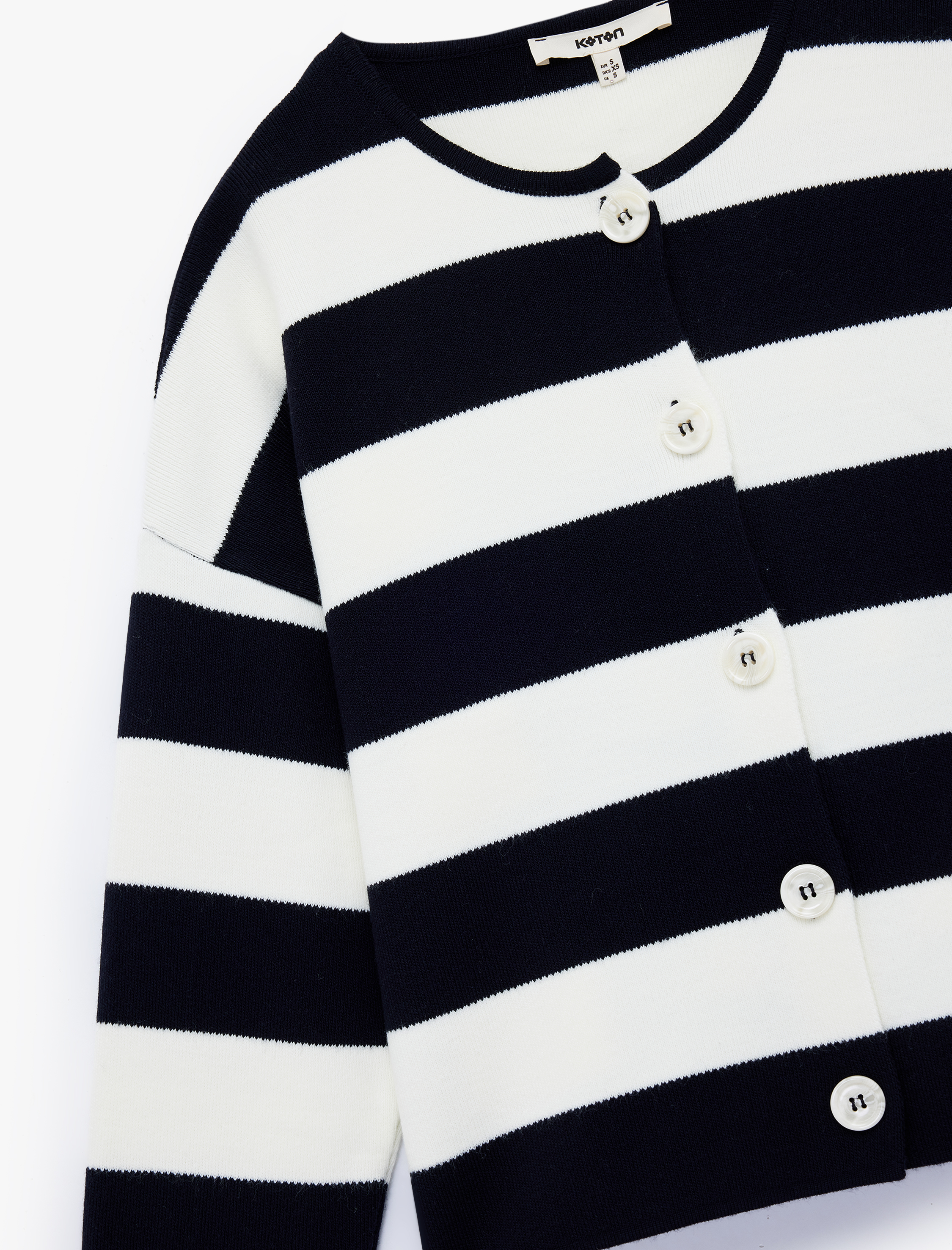   Regular Fit Uzun Kollu Bisiklet Yaka Triko Hırka