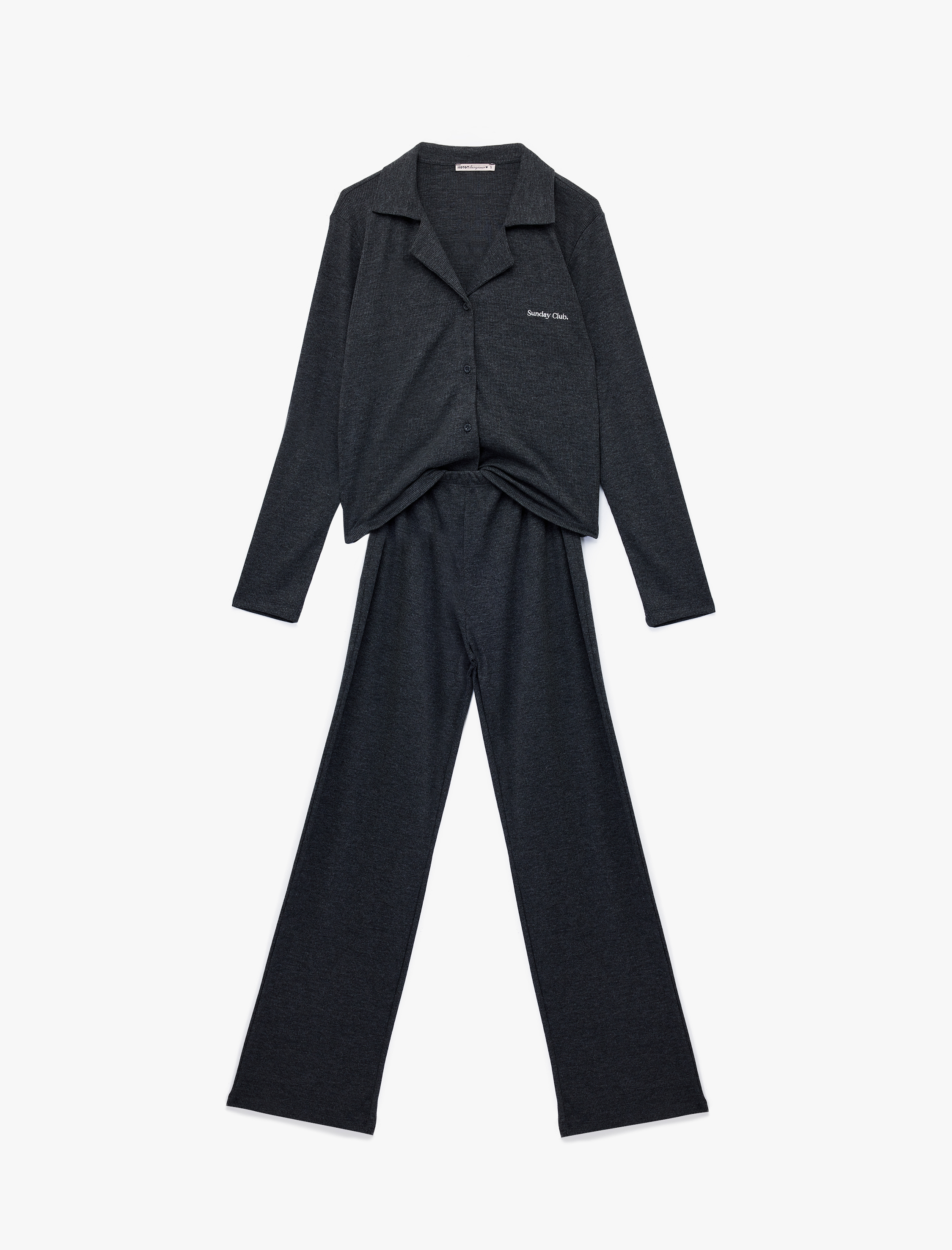   Rahat Kalıp Uzun Kollu Klasik Yaka Düğmeli Pijama Takımı