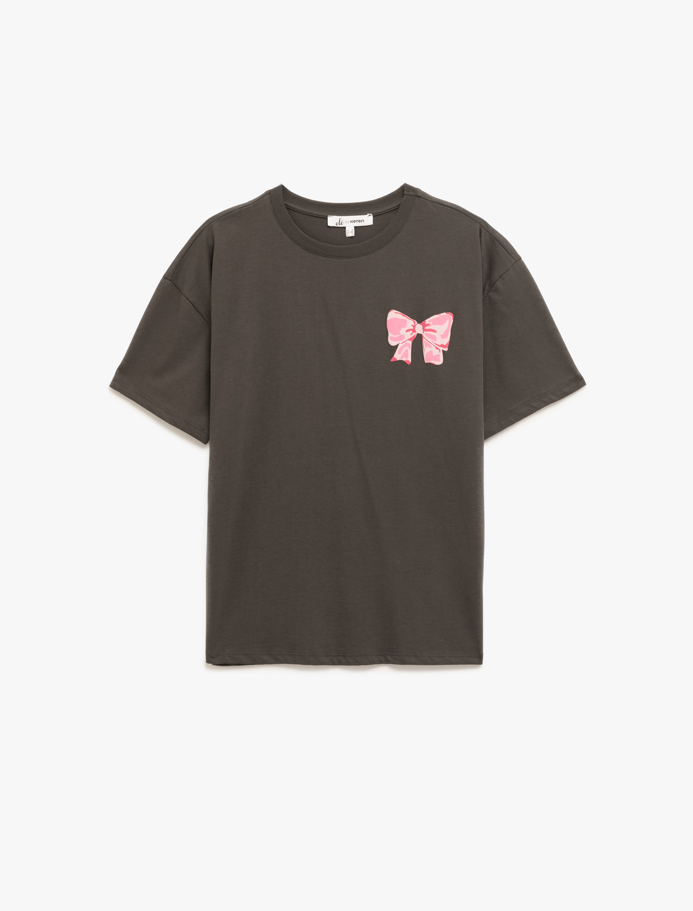   Rahat Kalıp Kısa Kollu Pamuklu Bisiklet Yaka Fiyonklu Arkası Baskılı Tişört