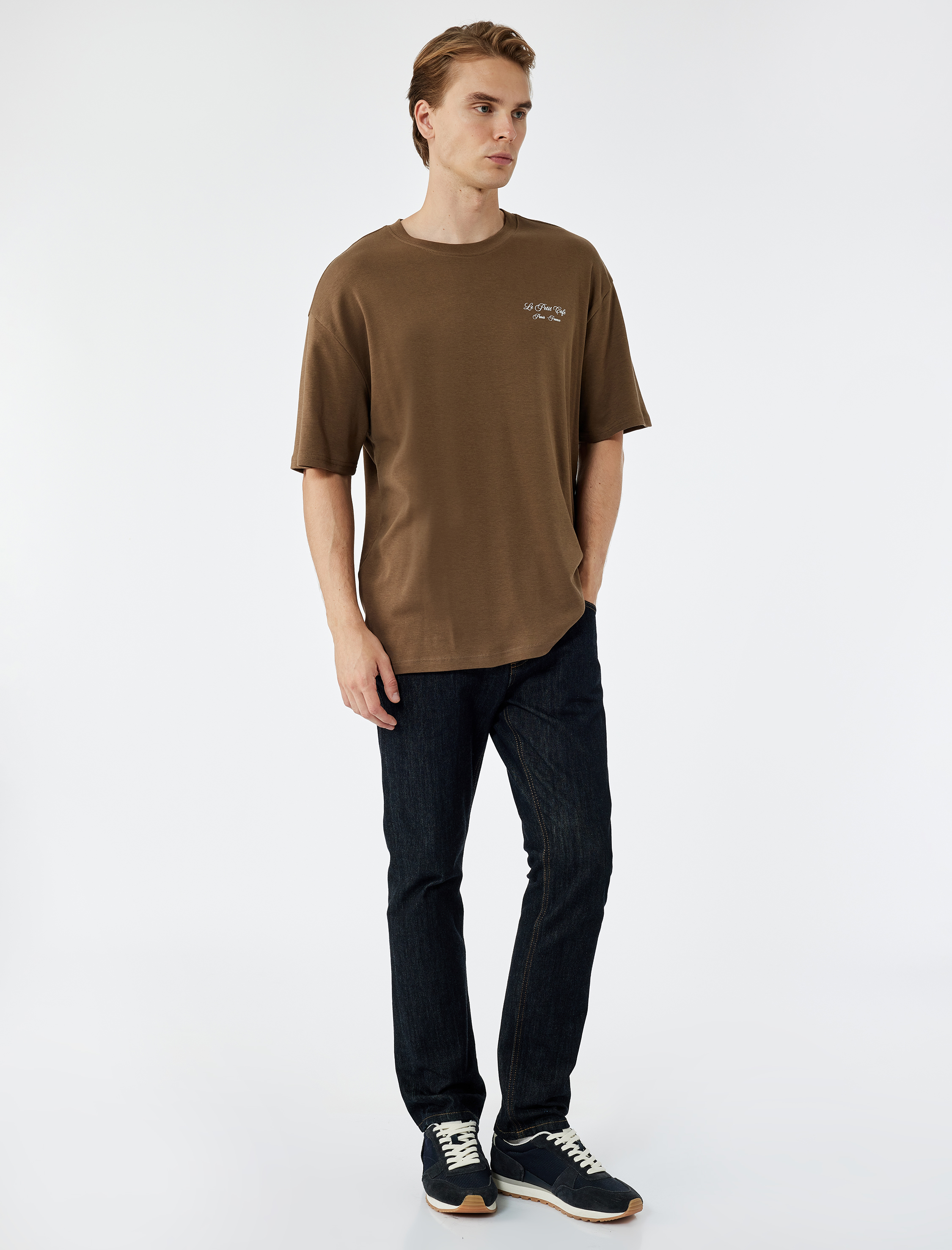   Kısa Kollu Oversize Tok Kumaş Bisiklet Yaka Pamuklu Arkası Baskılı Tişört