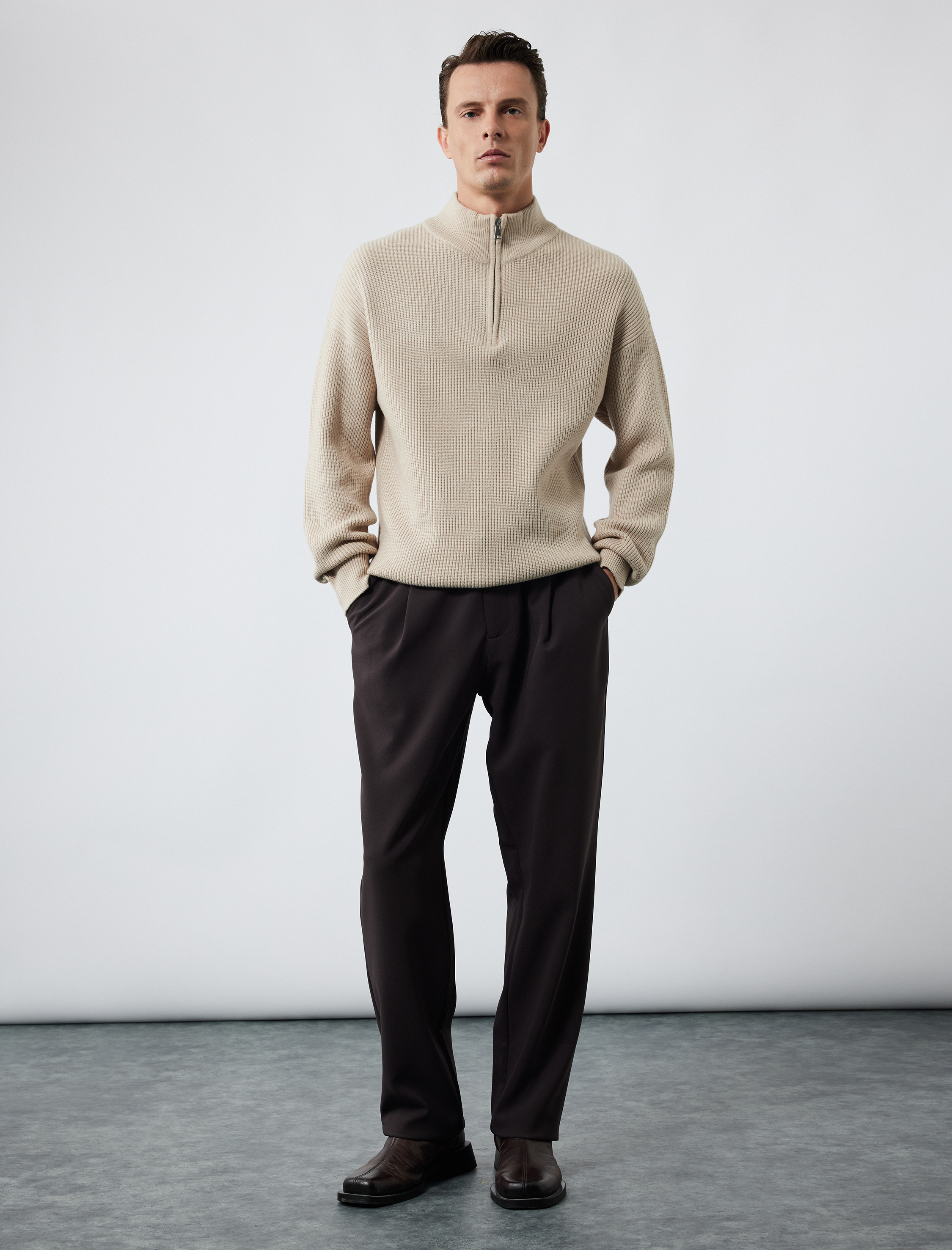   Uzun Kollu Dokulu Yarım Fermuarlı Yaka Triko Kazak