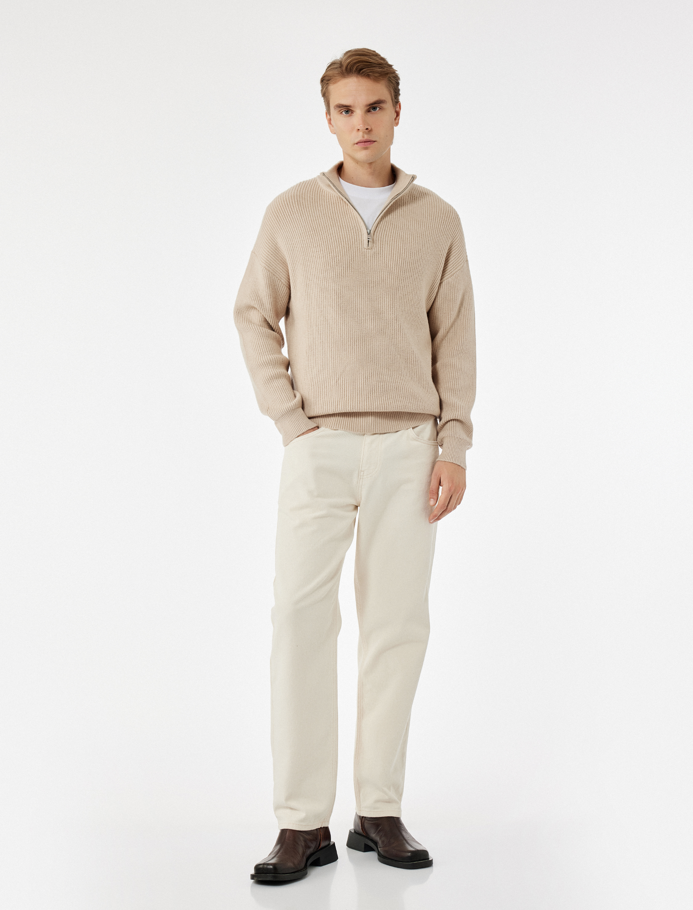   Uzun Kollu Dokulu Yarım Fermuarlı Yaka Triko Kazak