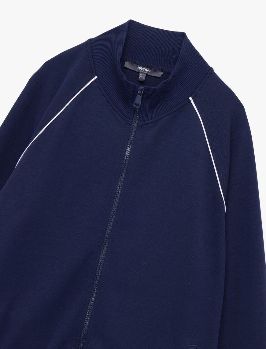   Uzun Kollu Çizgi Detaylı Cepli Pamuklu Dik Yaka Fermuarlı Sweatshirt