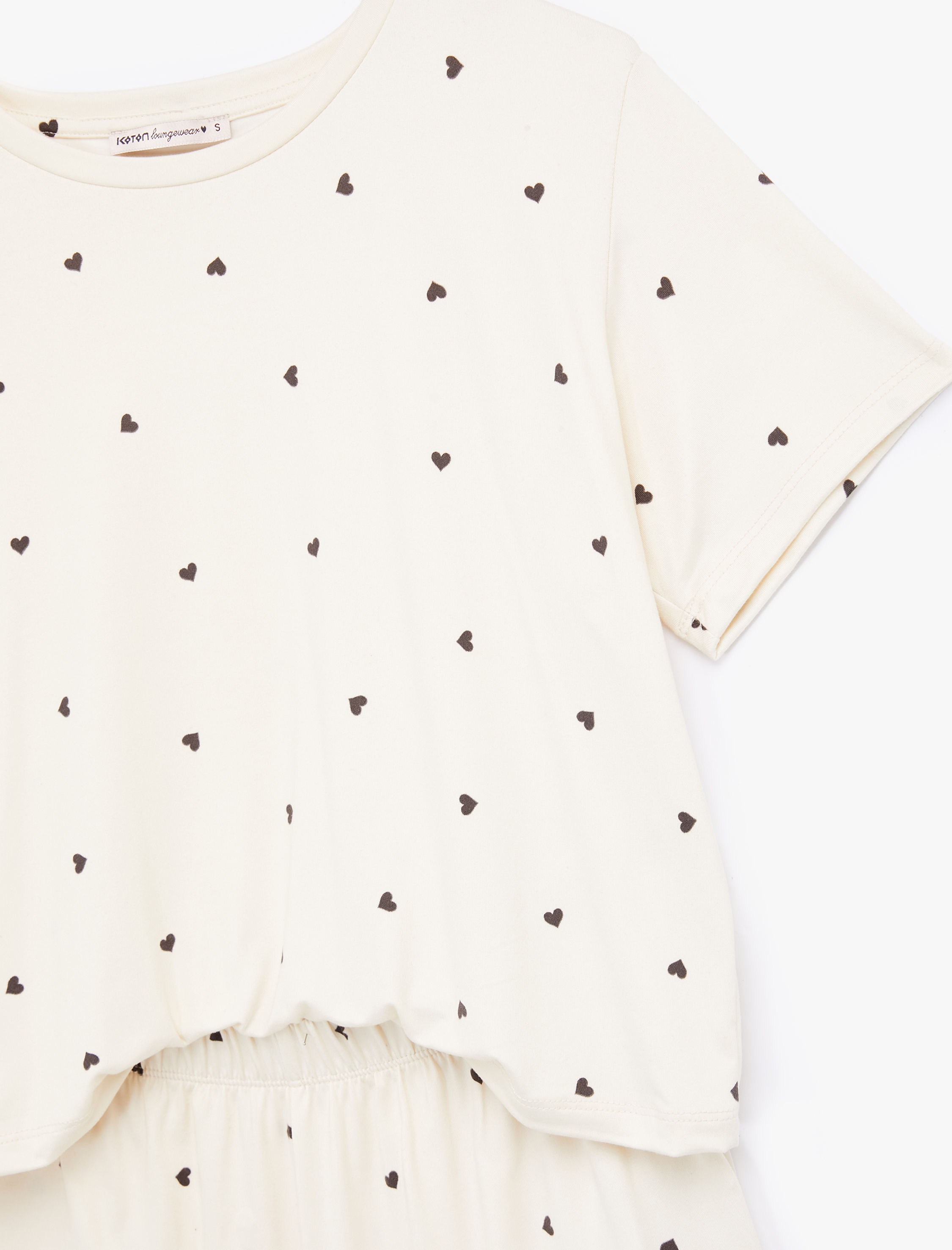   Kalp Desenli Rahat Kalıp Kısa Kollu Bisiklet Yaka Şortlu Pijama Takımı