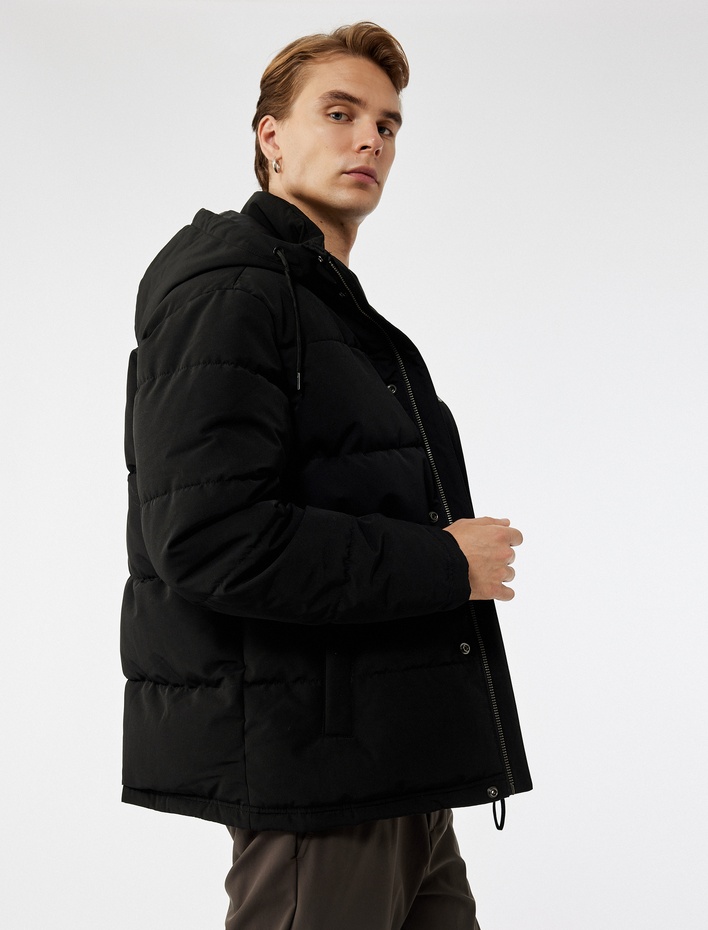  Kapüşonlu Uzun Kollu Düğmeli Cep Detaylı Şişme Mont