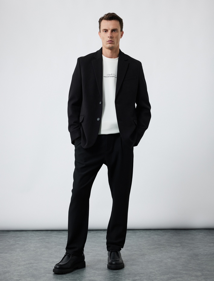  Uzun Kollu Kapaklı Cep Detaylı Düğmeli Slim Fit Mono Yaka Blazer Ceket
