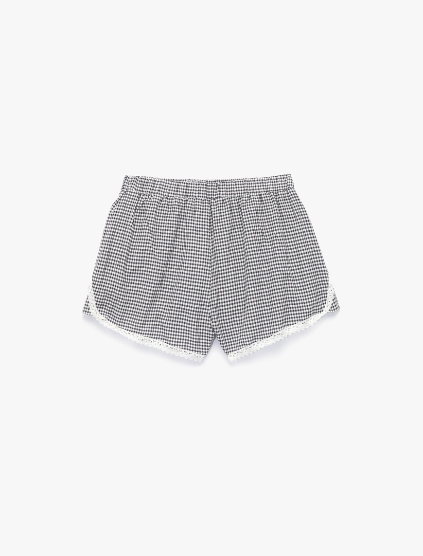   Pamuklu Rahat Kalıp Düğmeli Paçası Dantelli Beli Lastikli Pötikareli Şort Pijama Altı
