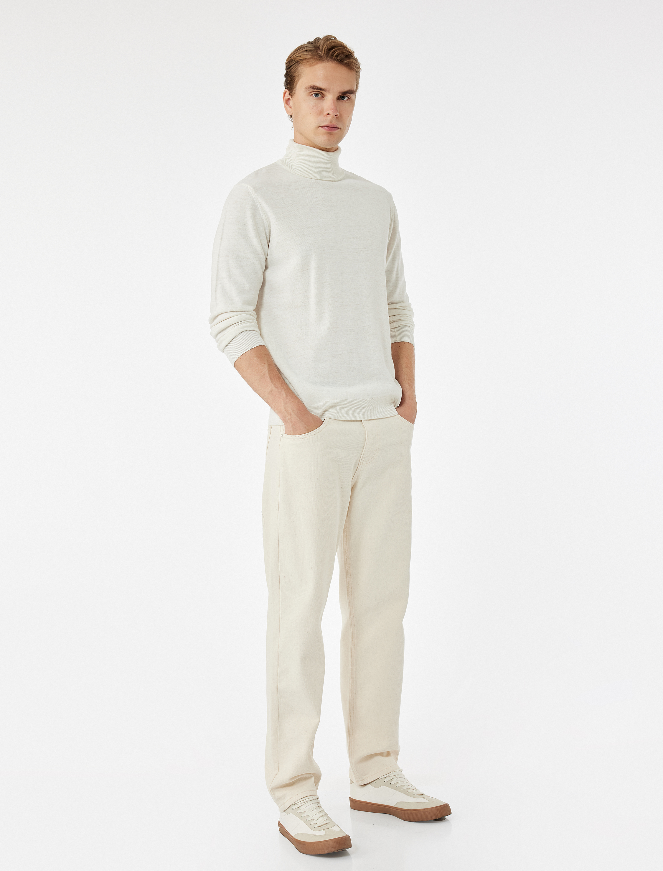   Uzun Kollu Basic Boğazlı Triko Kazak