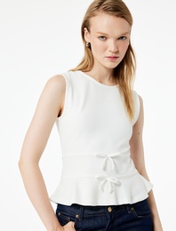 Slim Fit Bisiklet Yaka Volanlı Fiyonklu Kolsuz Bluz