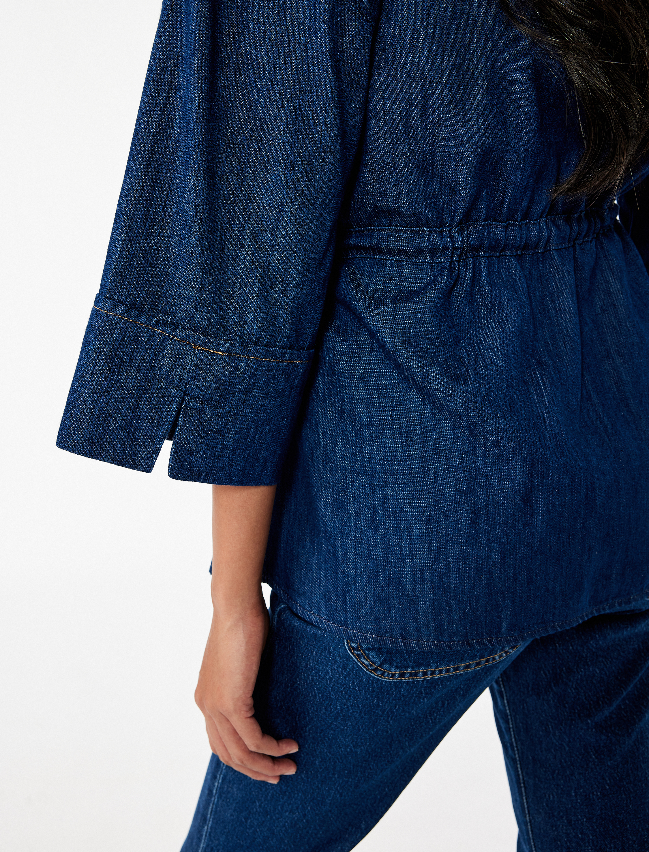   Cep Detaylı Düğmeli Klasik Yaka Denim Gömlek