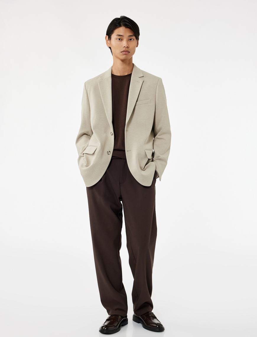 Koton Erkek Pike Kumaş Uzun Kollu Kapaklı Cep Detaylı Düğmeli Slim Fit Mono Yaka Blazer Ceket