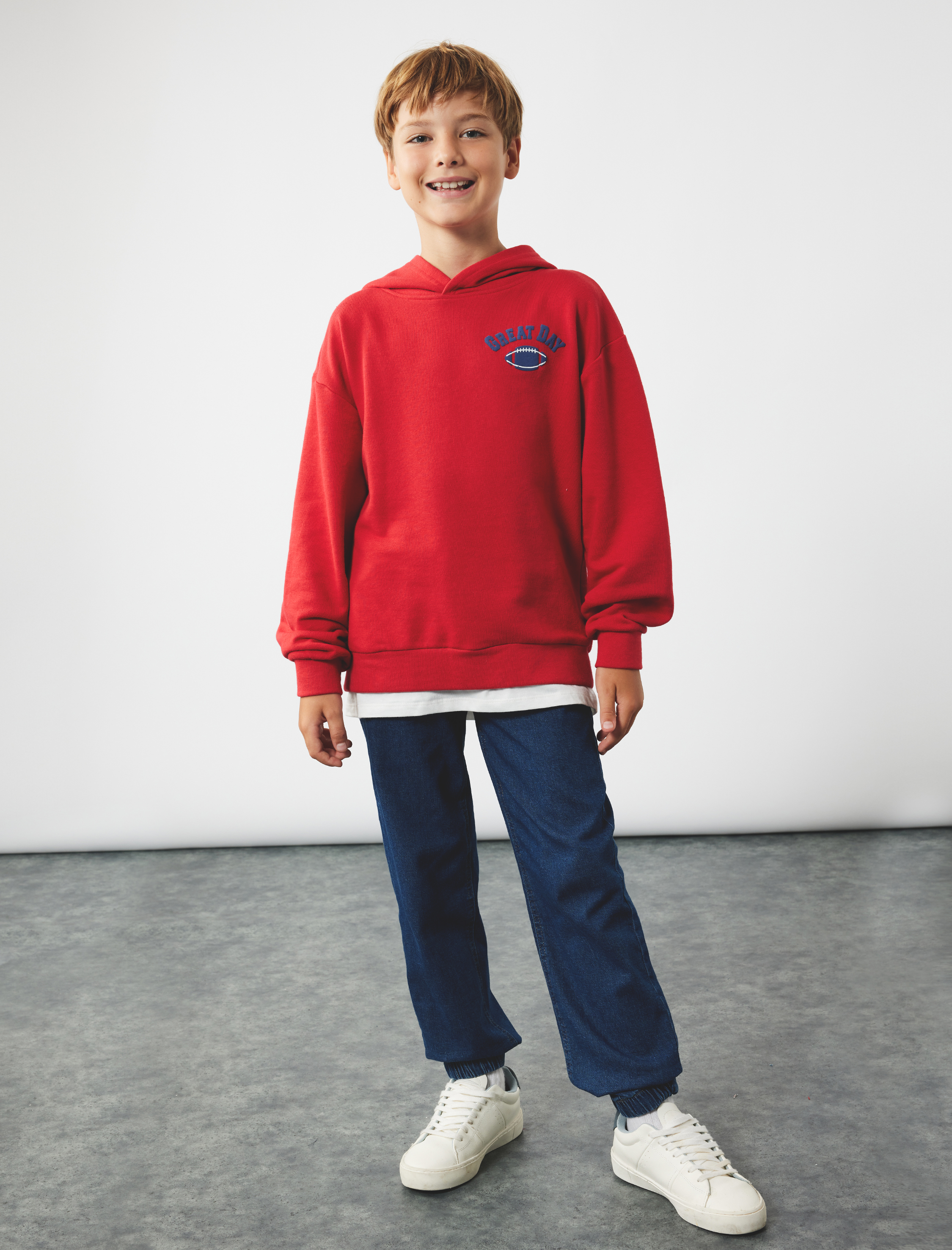  Erkek Çocuk Pamuklu Uzun Kollu Baskılı Kapşonlu Sweatshirt