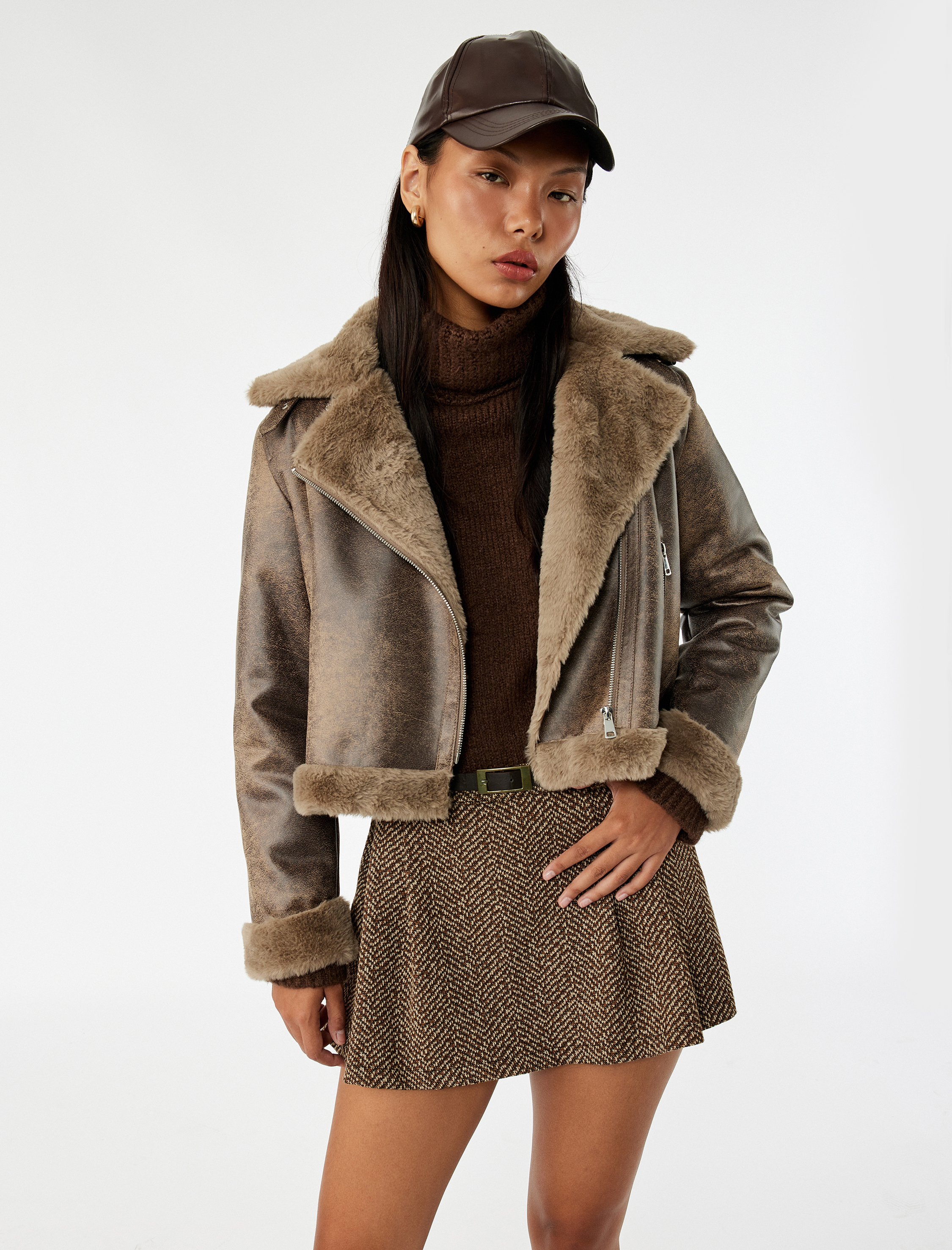   Uzun Kollu Deri Görünümlü Suni Kürk Yaka Biker Ceket