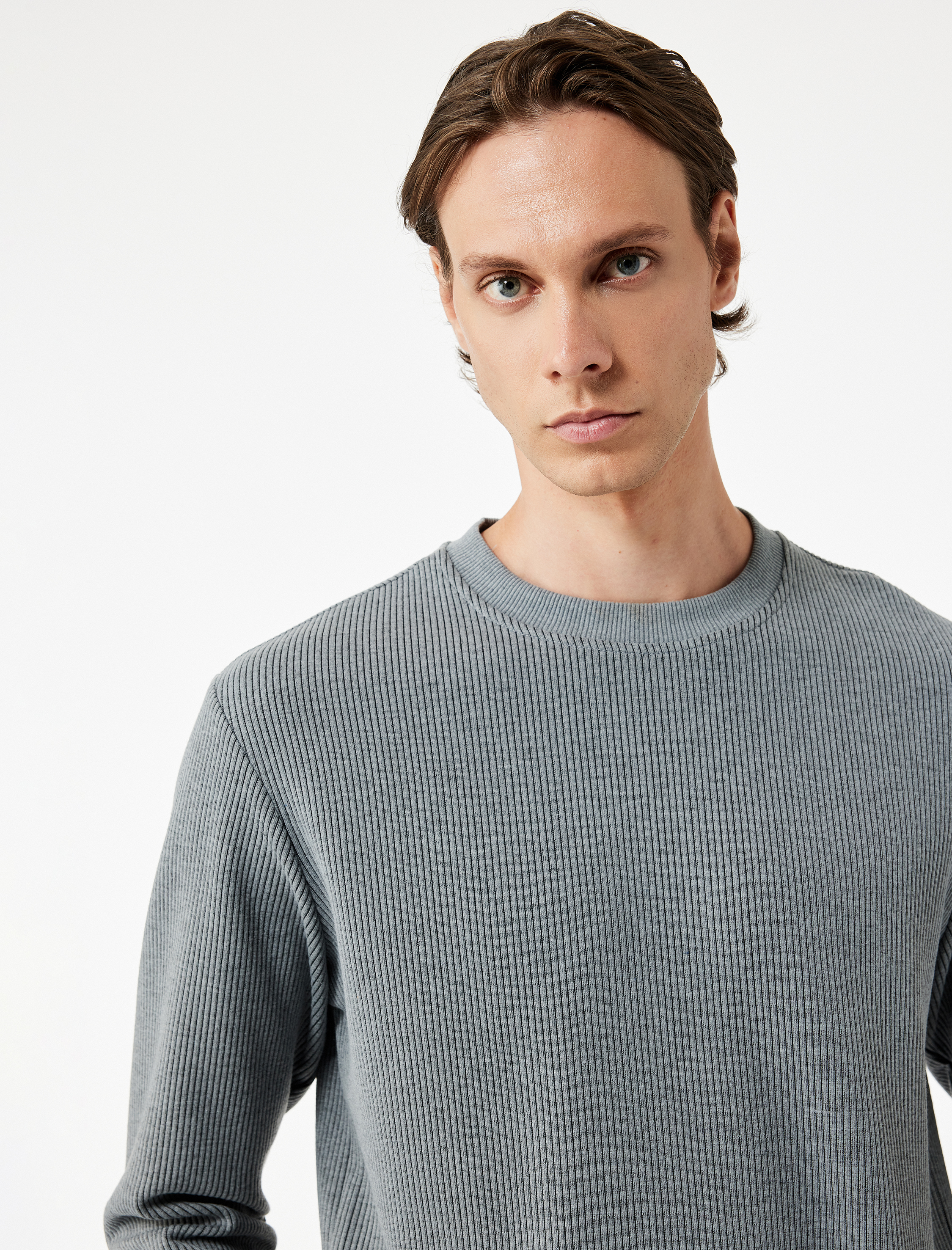   Dokulu Uzun Kollu Basic Bisiklet Yaka Sweatshirt