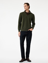 Dokulu Uzun Kollu Yarım Fermuarlı Sweatshirt