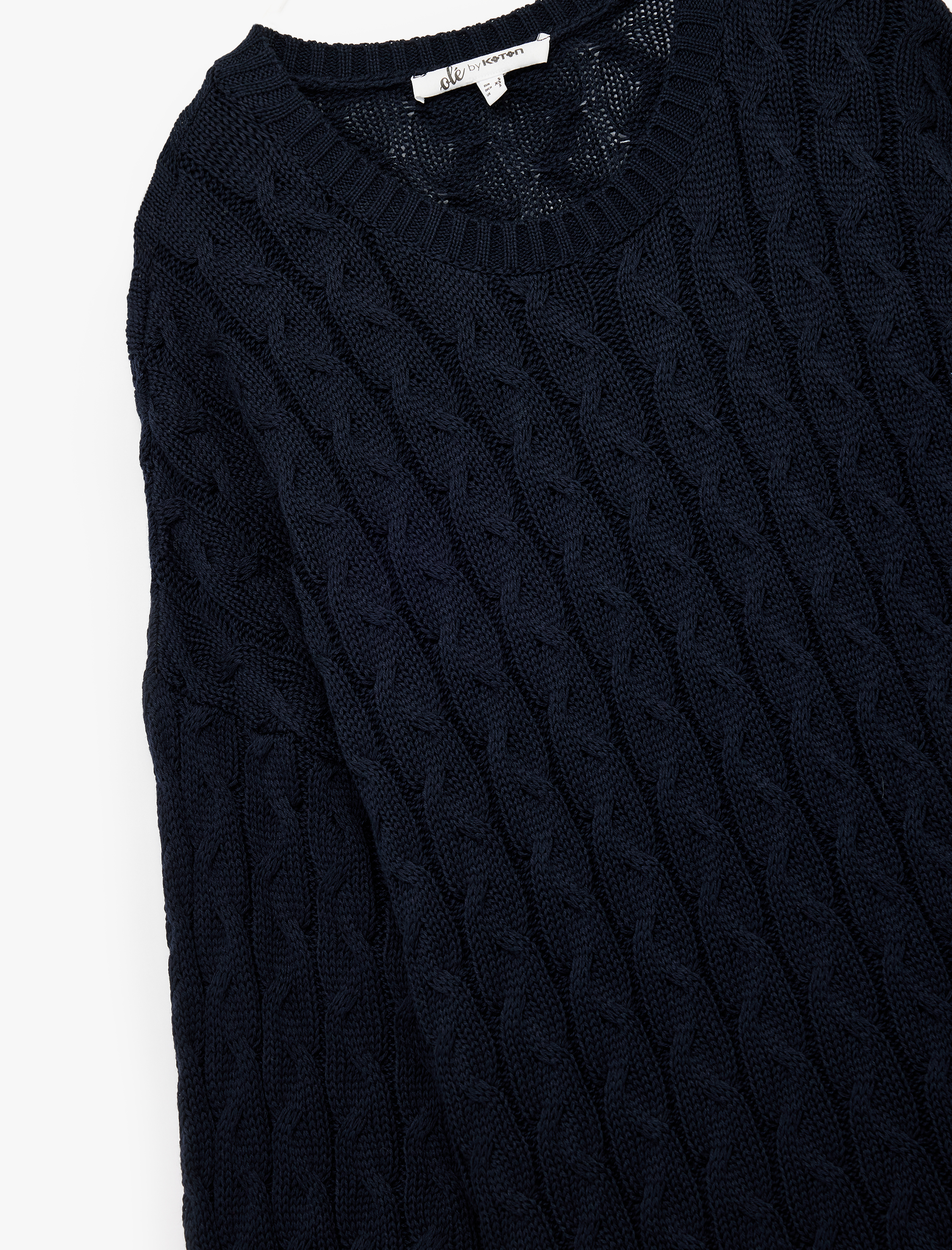   Uzun Kollu Bisiklet Yaka Saç Örgü Dokulu Triko Kazak