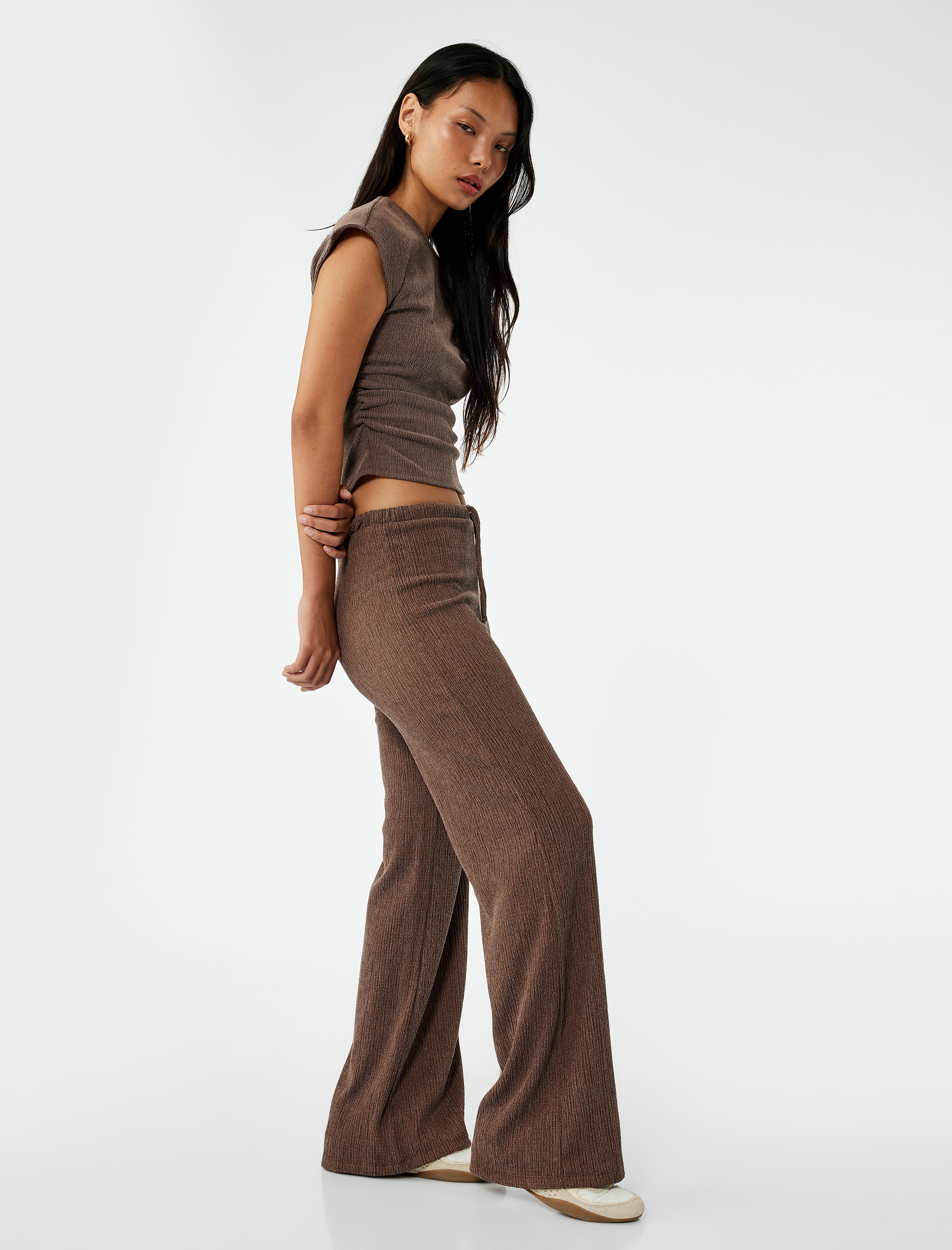   Yüksek Bel Rahat Kalıp Bürümcük Viskon Karışımlı Beli Bağcıklı Geniş Paça Pantolon