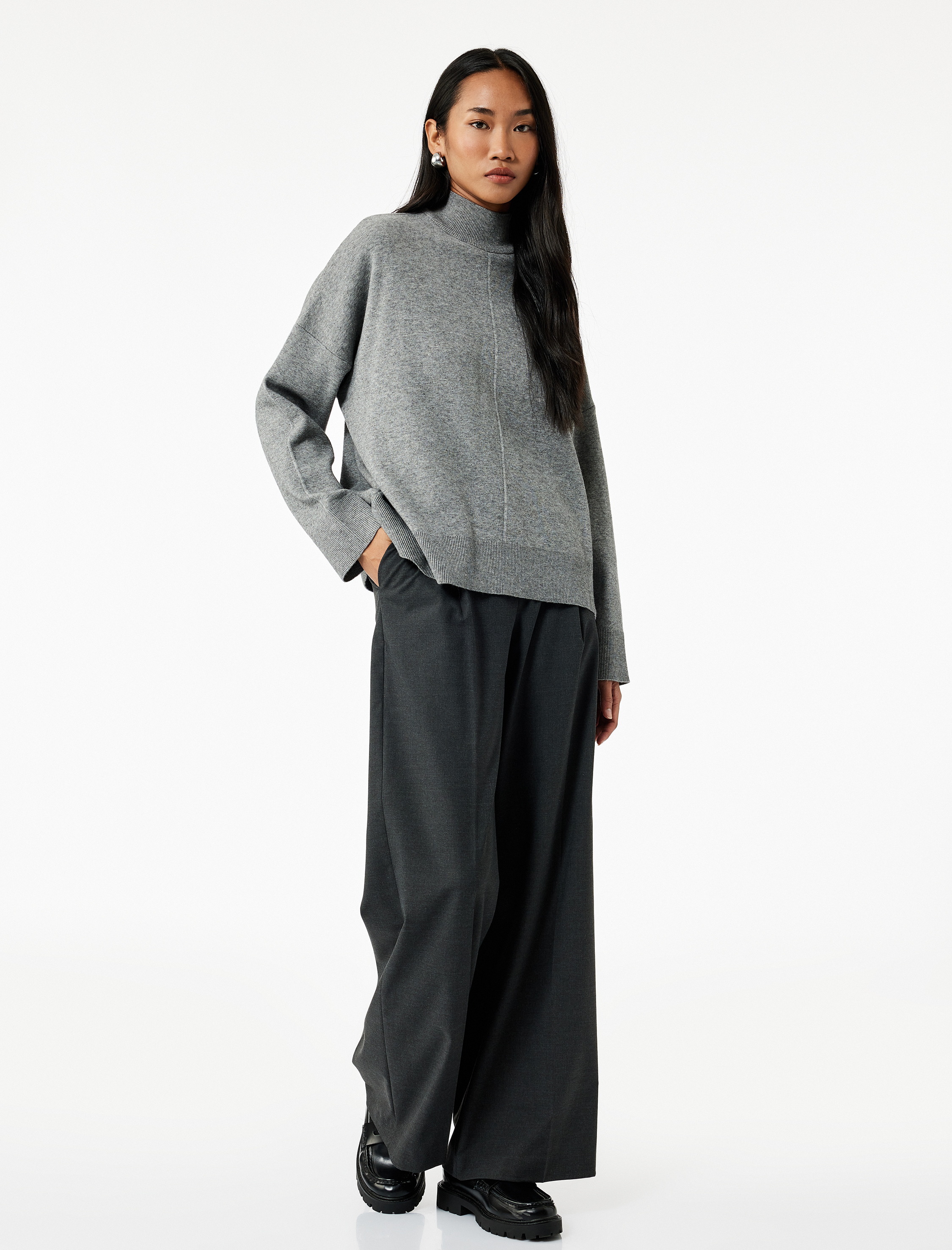   Dik Yaka Uzun Kollu Triko Kazak