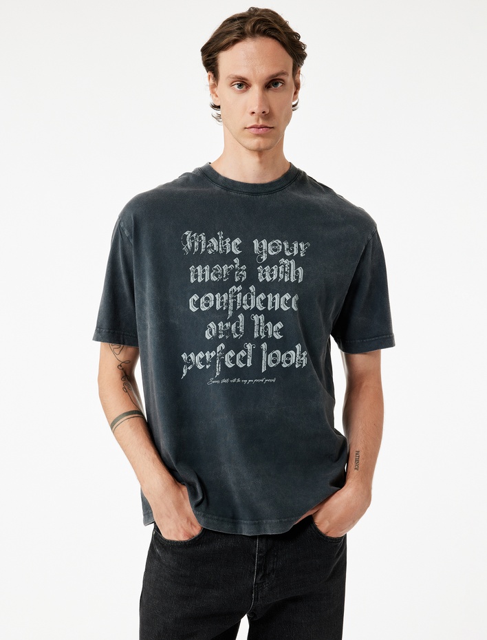  Oversize Kısa Kollu Yıkamalı Bisiklet Yaka Baskılı Tişört