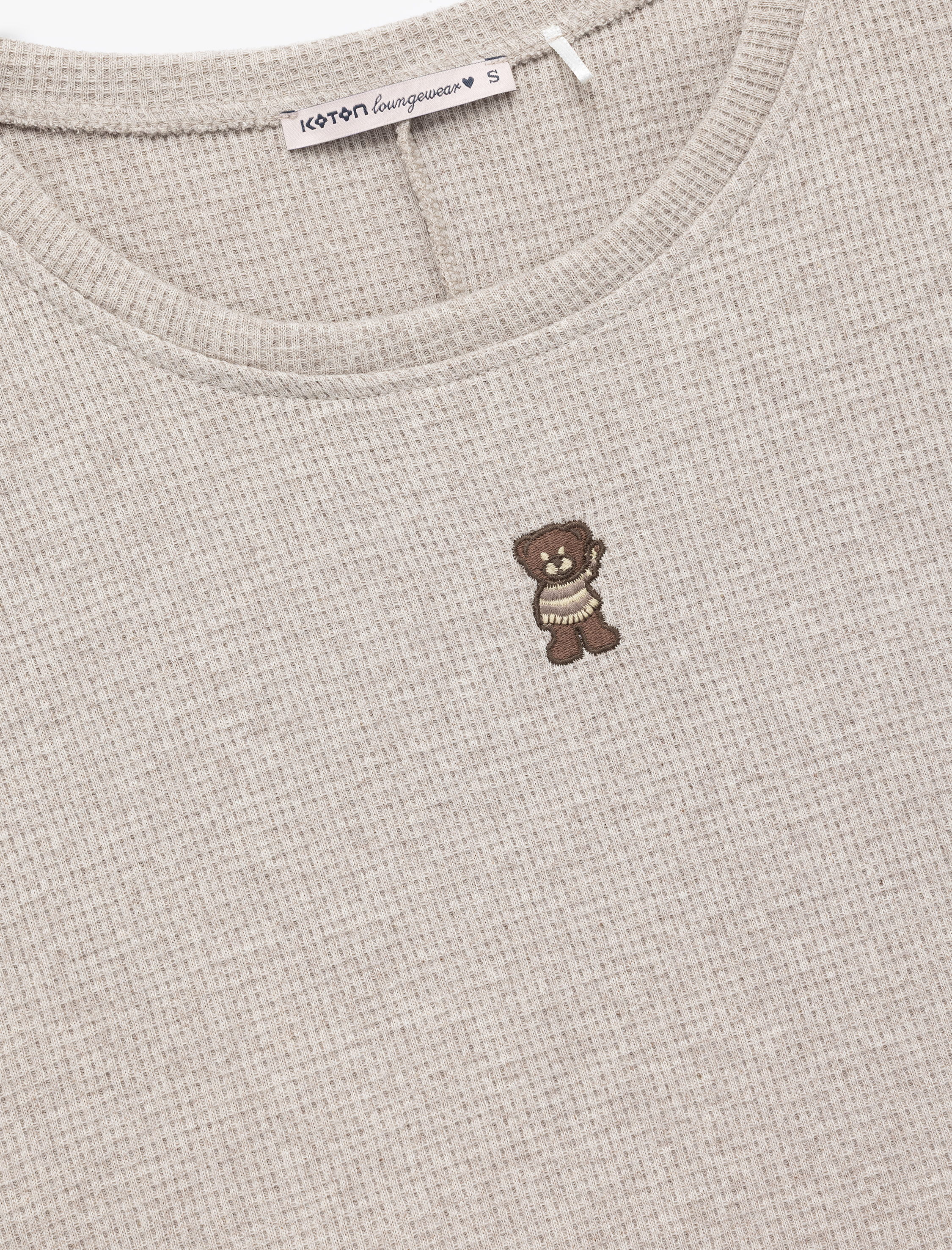   Kısa Kollu Bisiklet Yaka Ayıcık İşleme Detaylı Crop Pijama Üstü