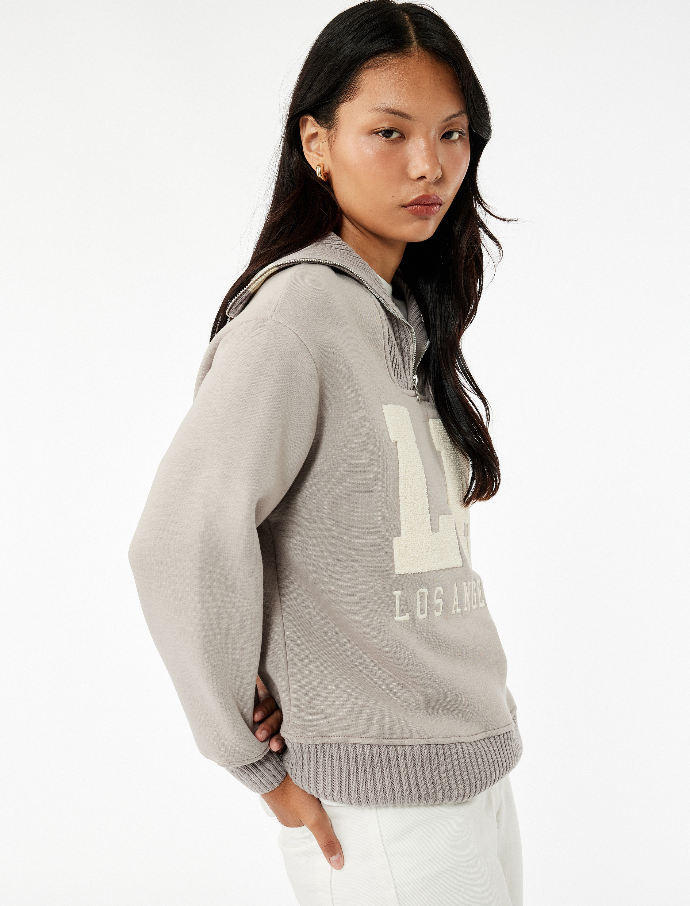   Şardonlu Uzun Kollu Yarım Fermuarlı Ayıcık Nakışlı Oversize Sweatshirt