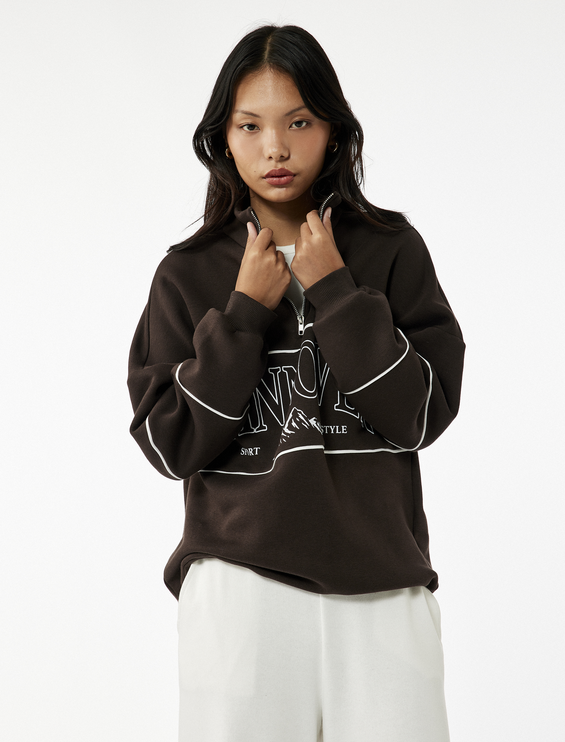   Oversize Uzun Kollu Fermuarlı Yaka Şardonlu Sweatshirt