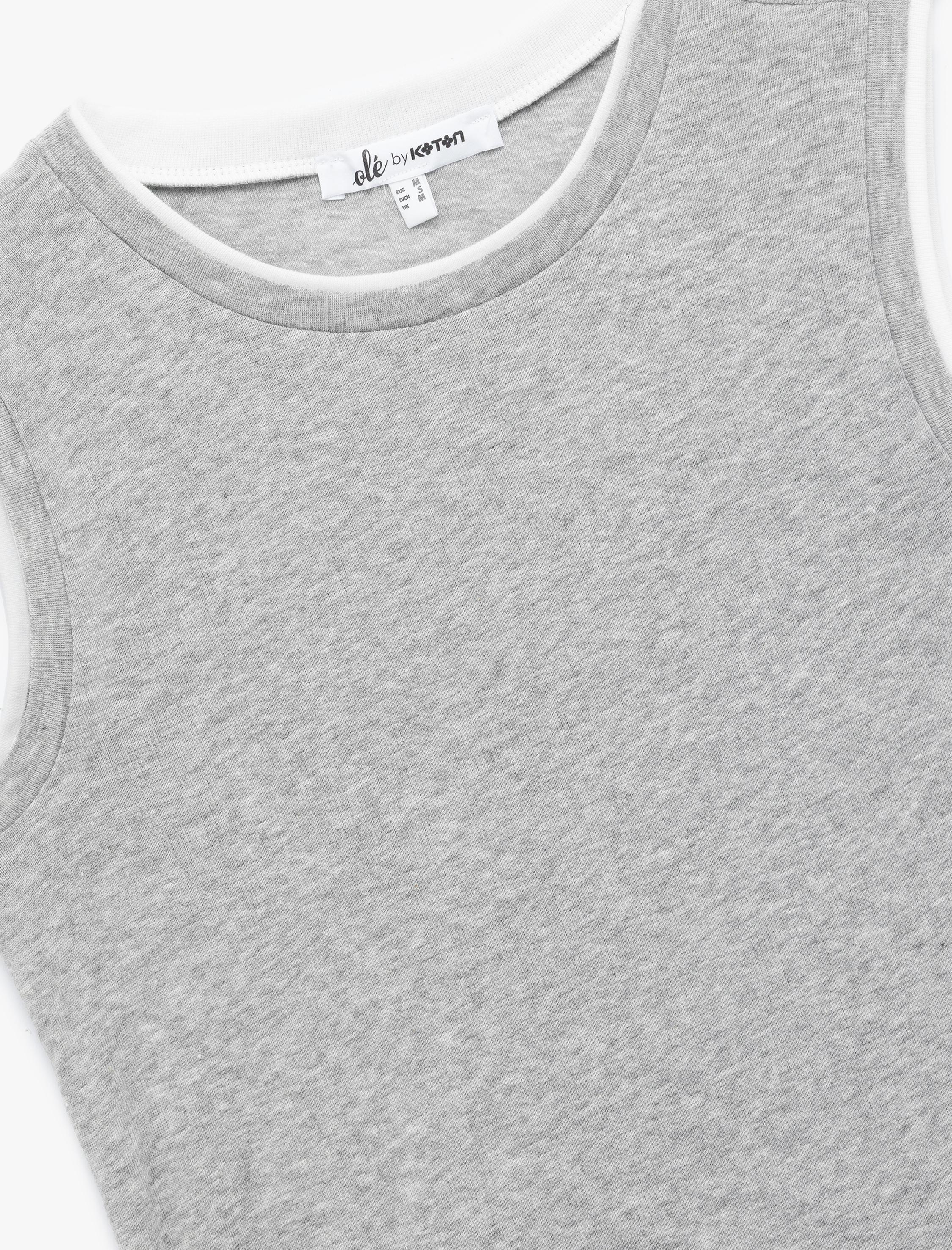   Slim Fit Bisiklet Yaka Biyeli Kolsuz Bluz