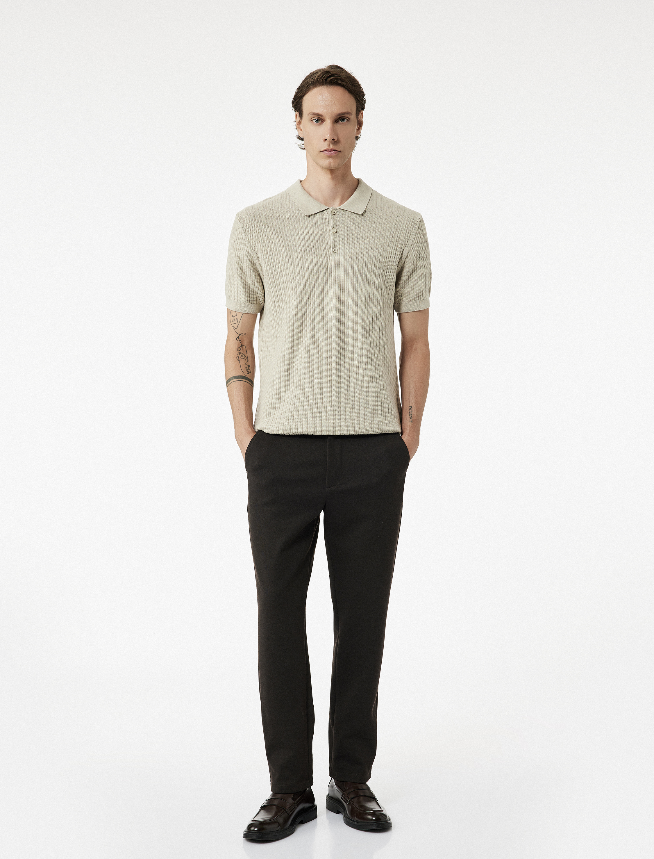   Regular Fit Kısa Kollu Pamuklu Dokulu Düğmeli Polo Yaka Triko Tişört