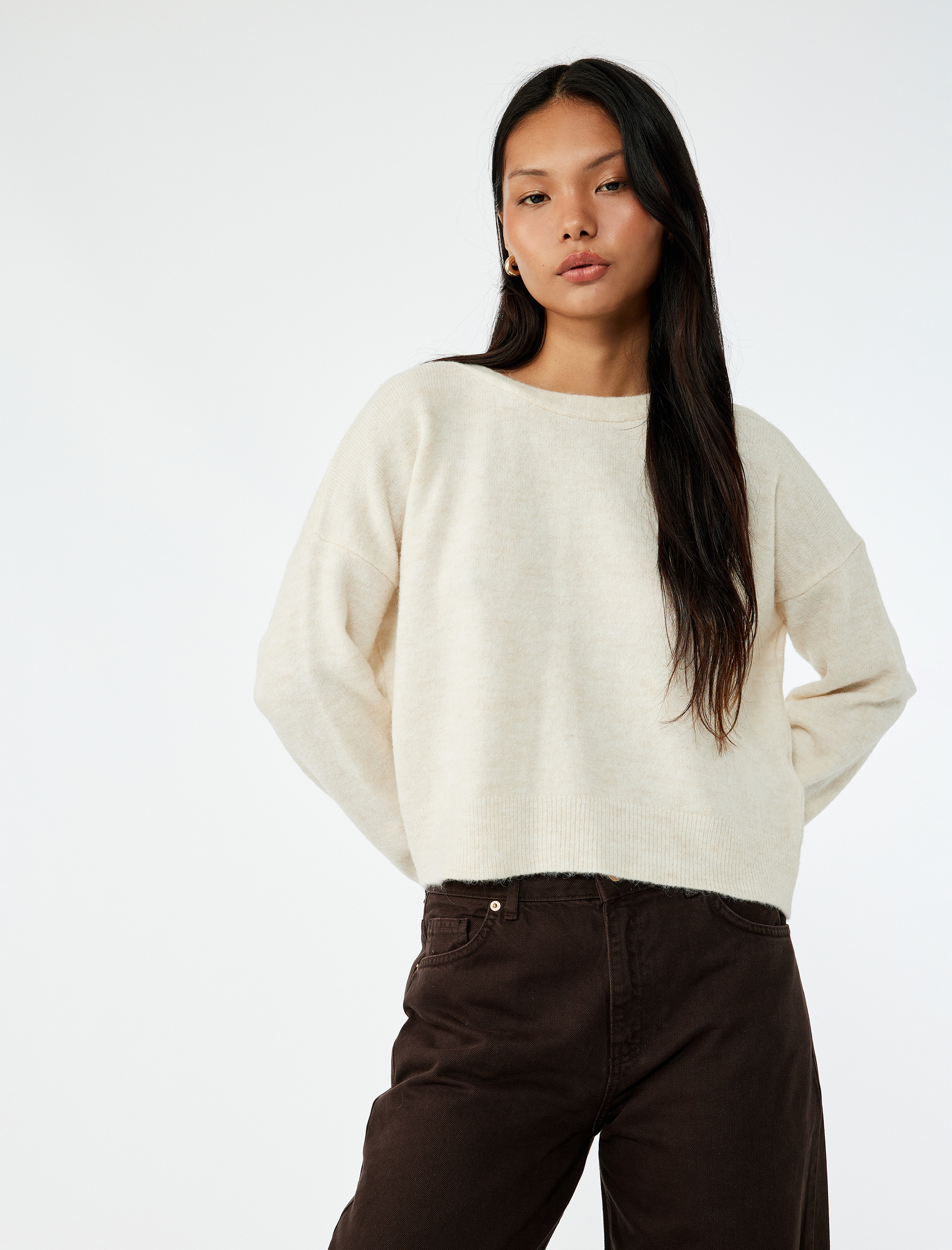   Uzun Kollu Bisiklet Yaka Arkası Fiyonk Detaylı Triko Kazak