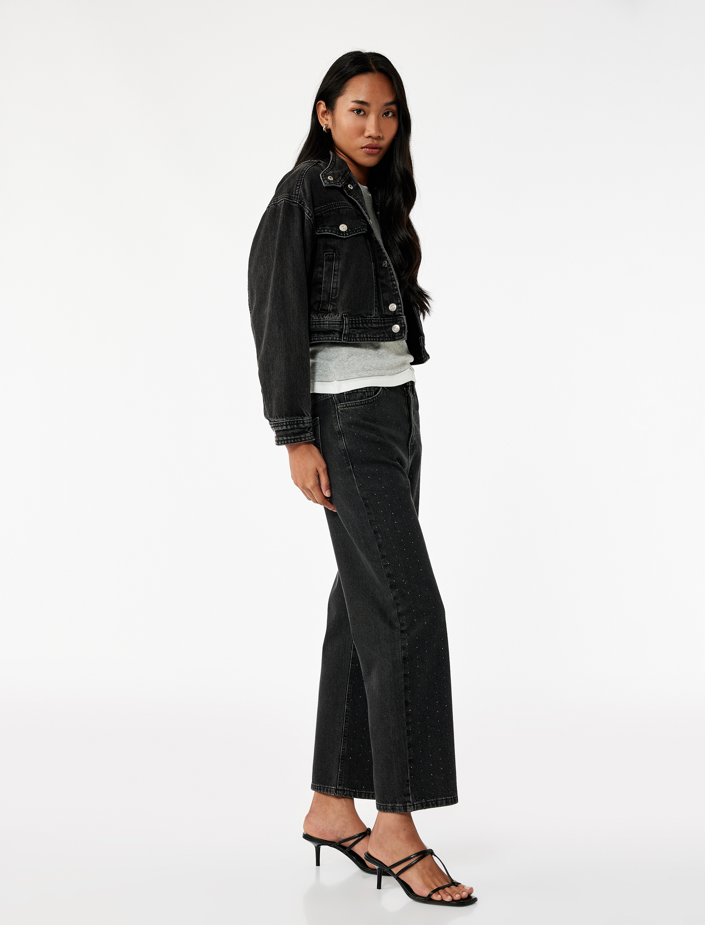   Taş Detaylı Straight Fit Düz Paça Jean Pantolon - Straight Jeans