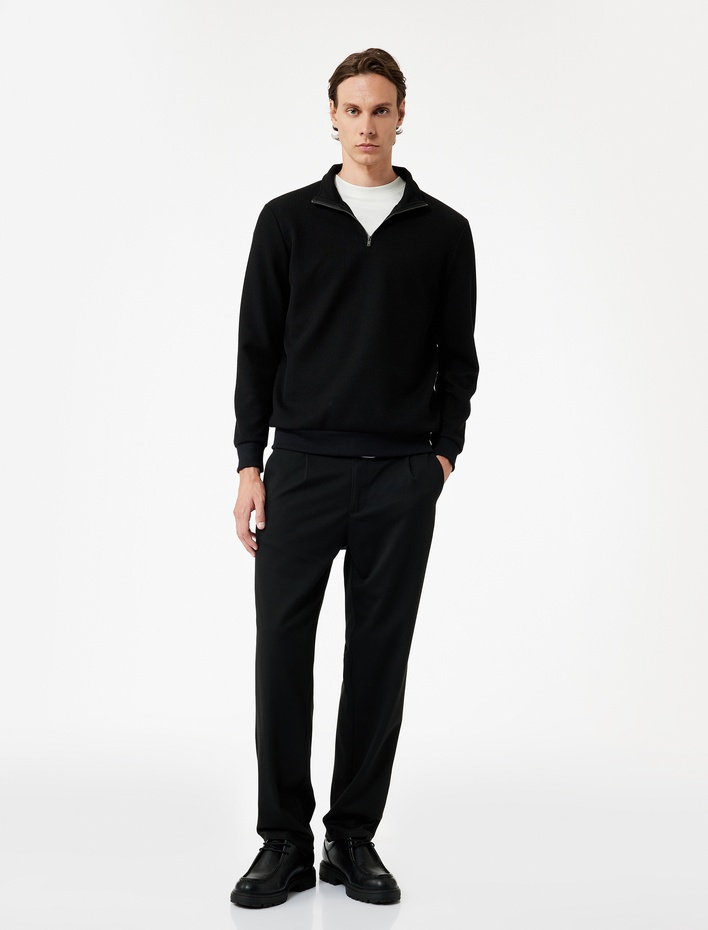  Dokulu Uzun Kollu Yarım Fermuarlı Sweatshirt