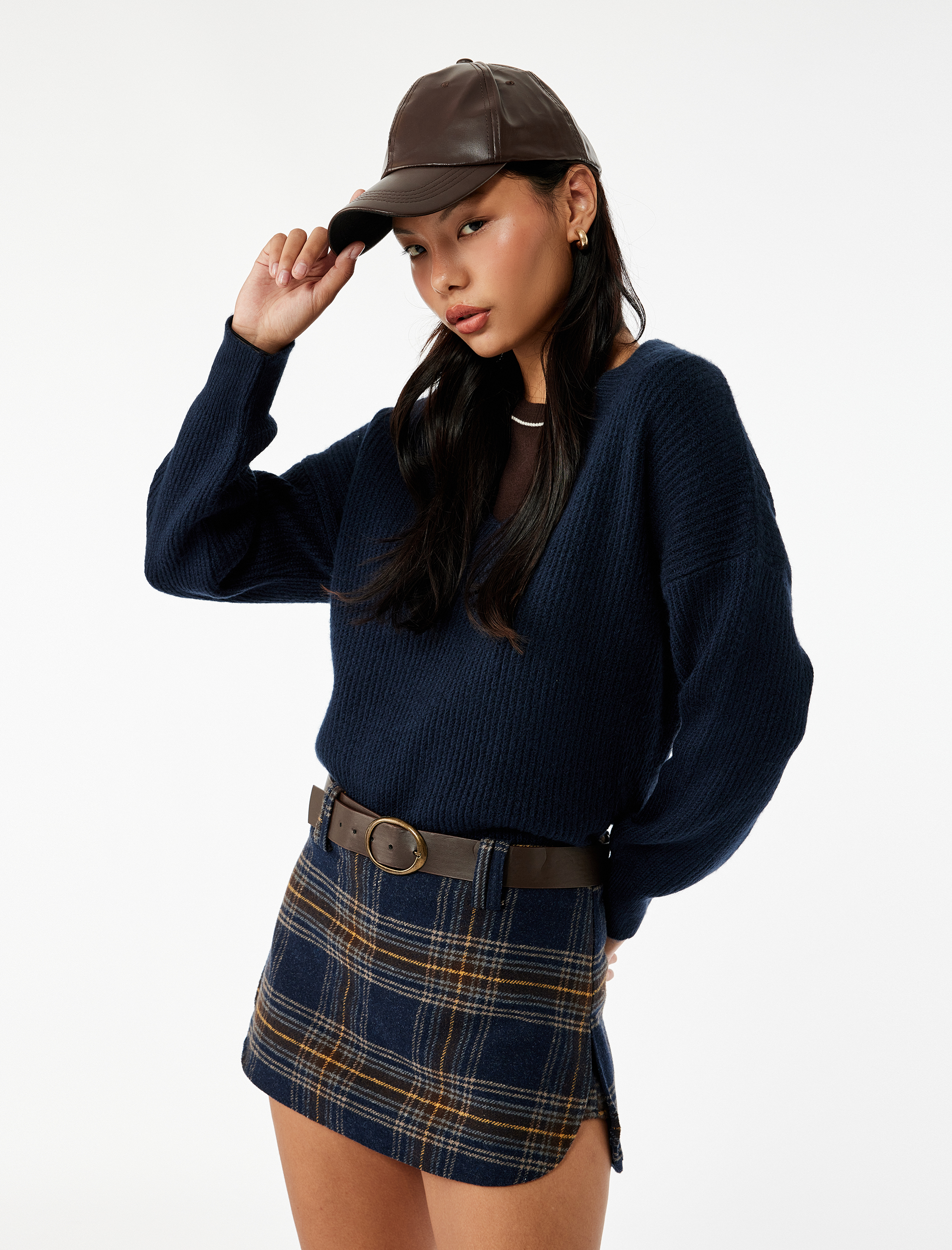   Uzun Kollu V Yaka Triko Kazak