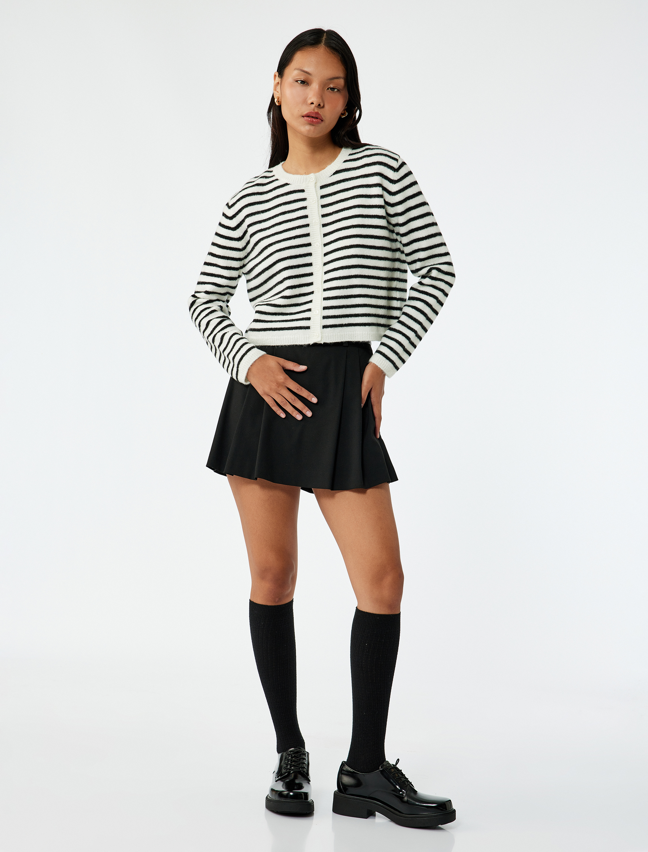   Uzun Kollu Düğmeli Bisiklet Yaka Çizgili Triko Hırka