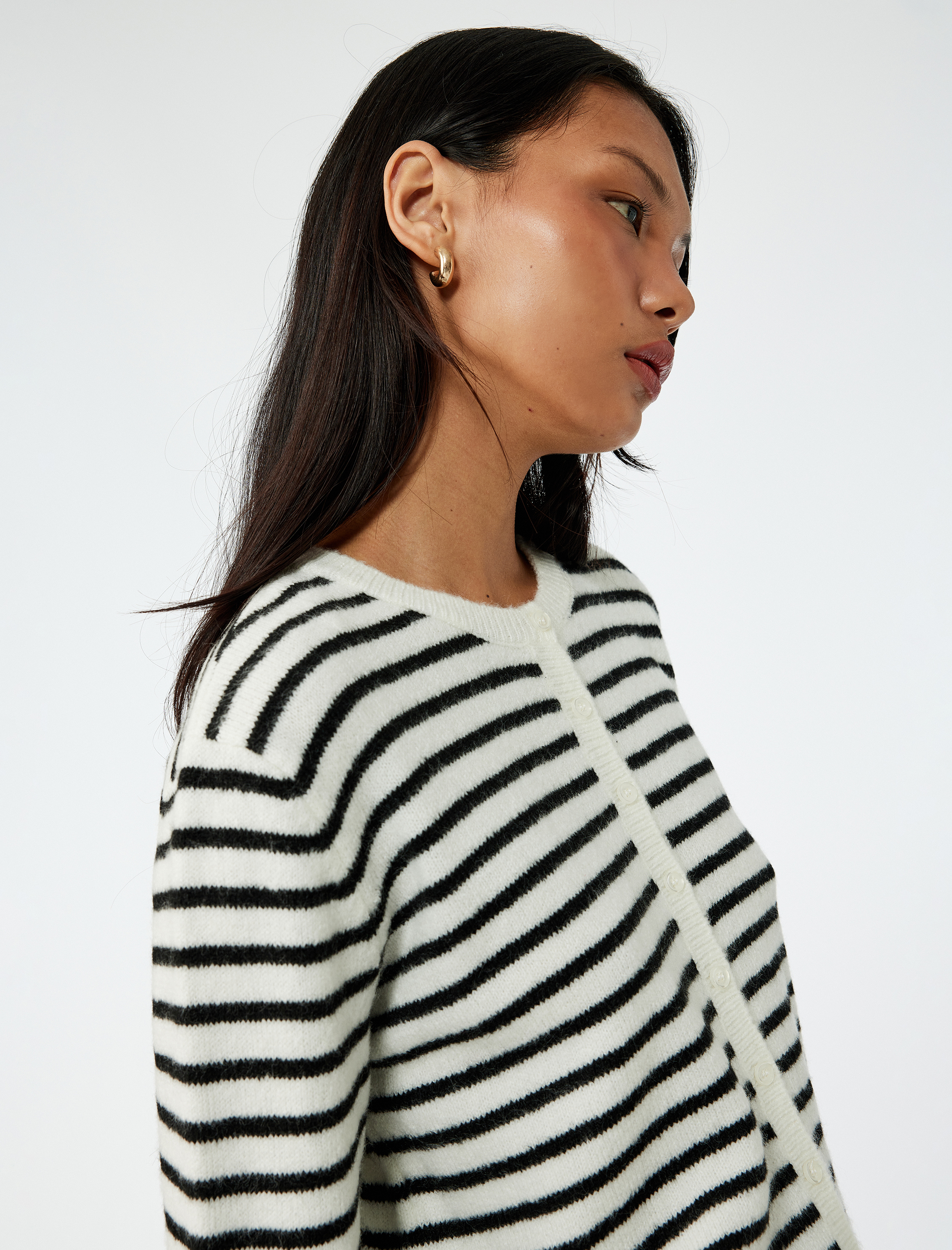   Uzun Kollu Düğmeli Bisiklet Yaka Çizgili Triko Hırka