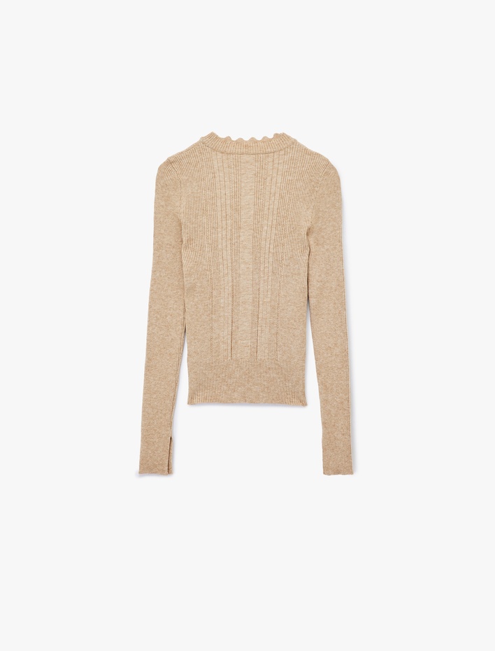  Uzun Kollu Dik Yaka Triko Kazak