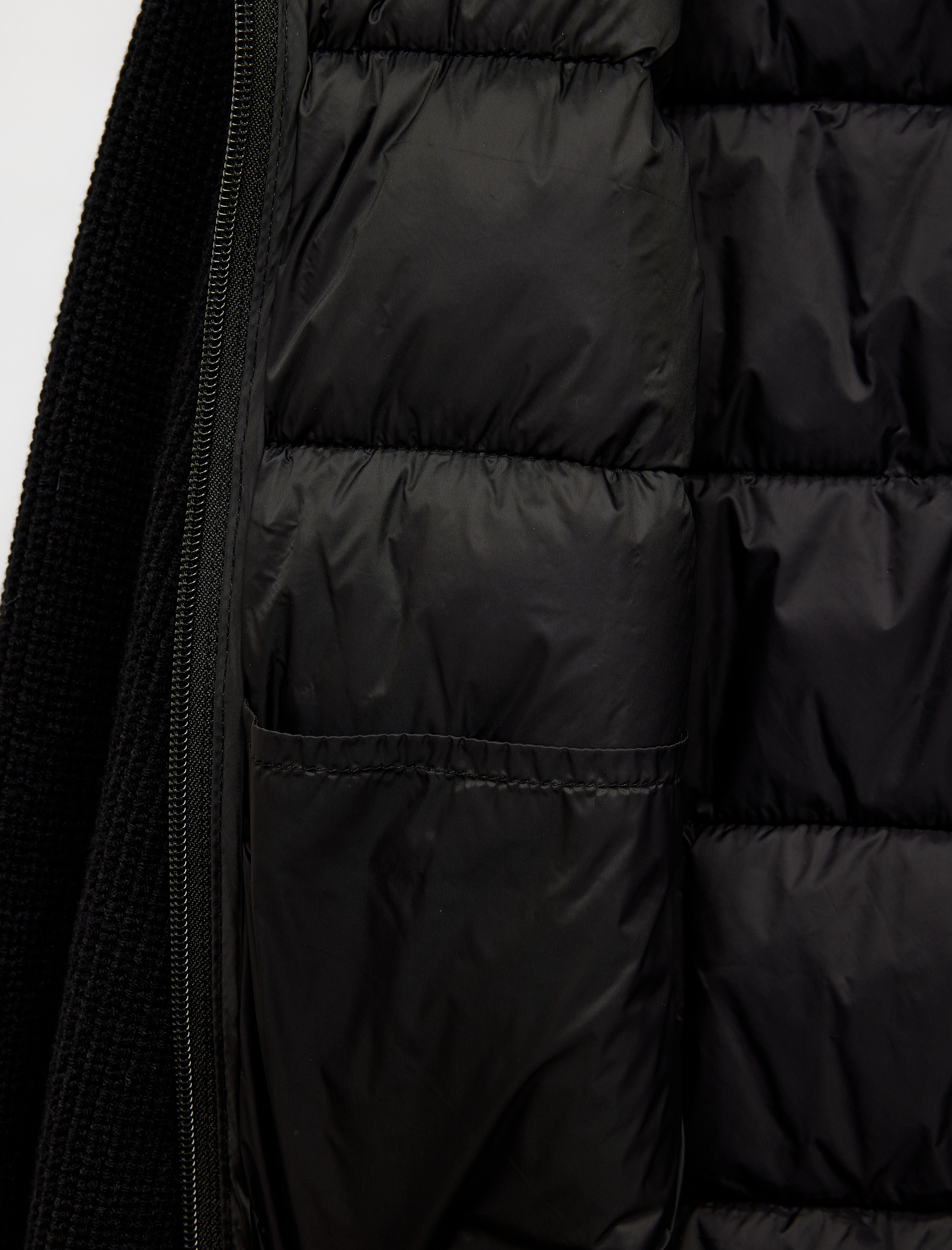   Dik Yaka Fermuarlı Uzun Kollu Cepli Slim Fit Şişme Mont