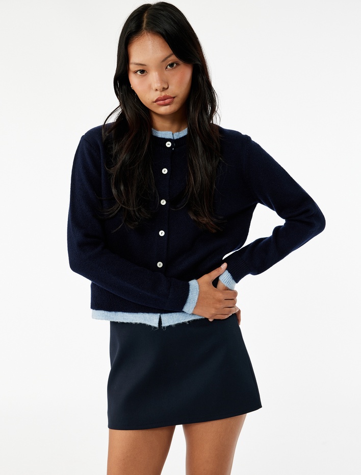  Uzun Kollu Biyeli Düğmeli Bisiklet Yaka Triko Hırka