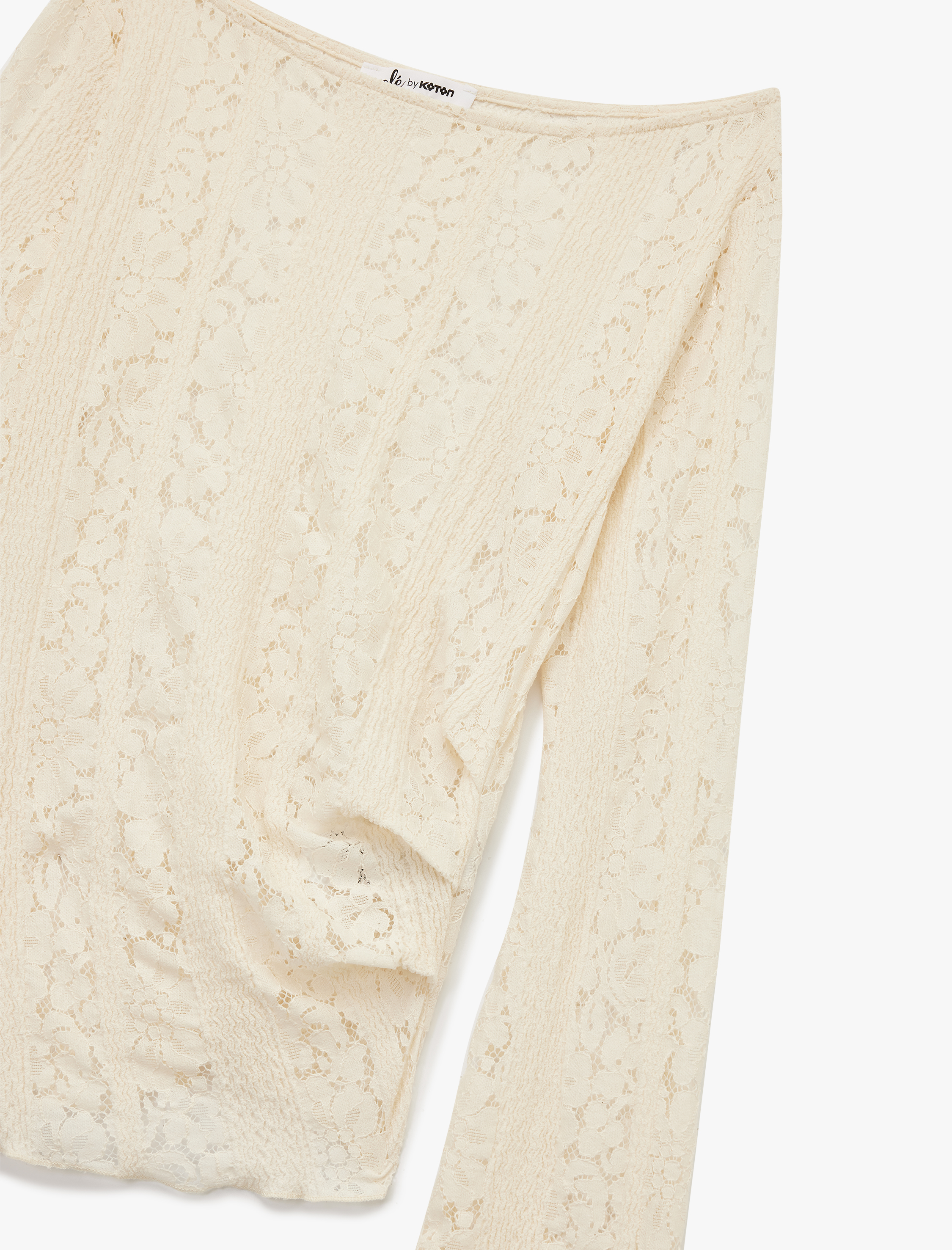   Asimetrik Kayık Yaka Uzun Kollu Slim Fit Dantelli Tişört