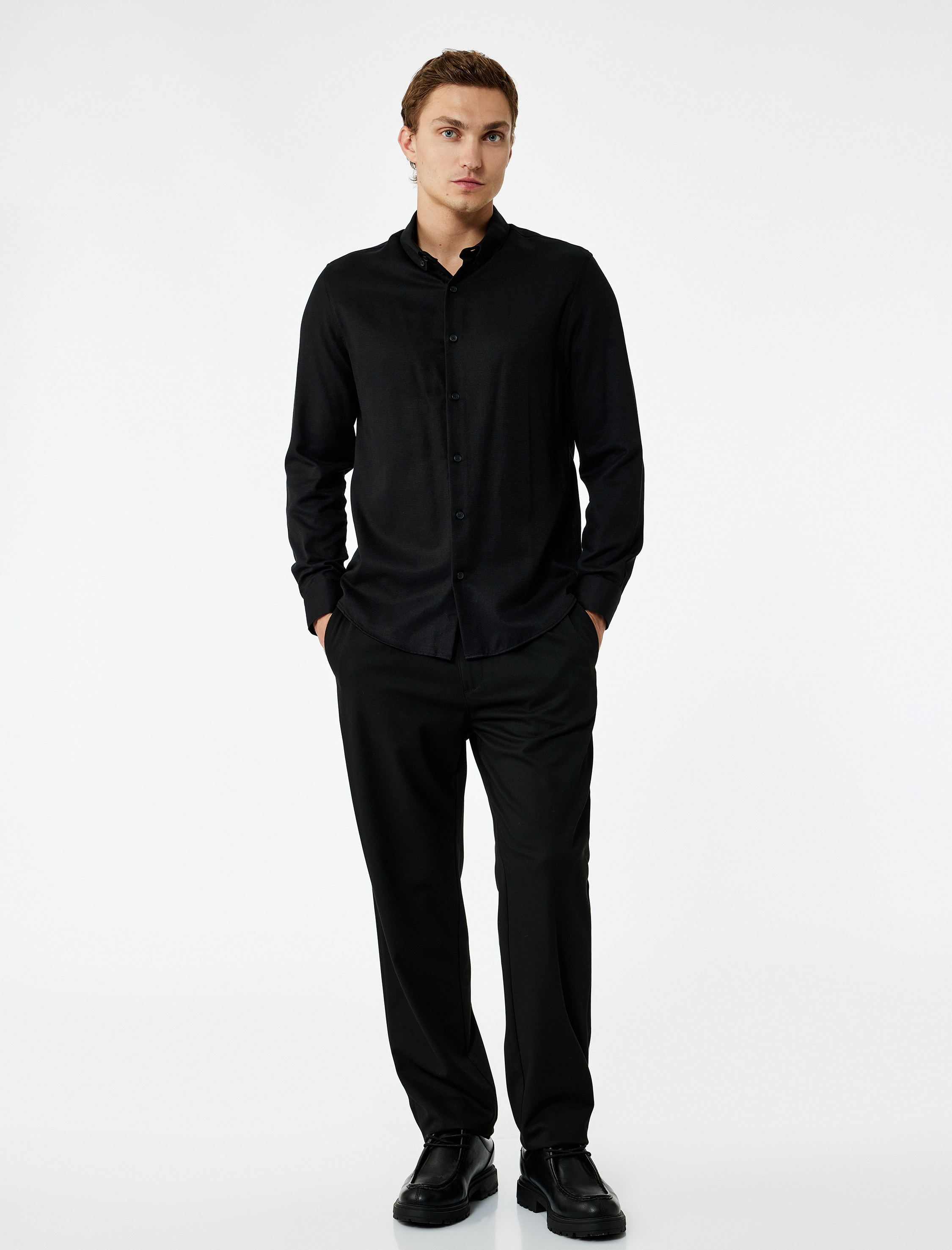   Slim Fit Uzun Kollu Düğmeli Klasik Yaka Gömlek