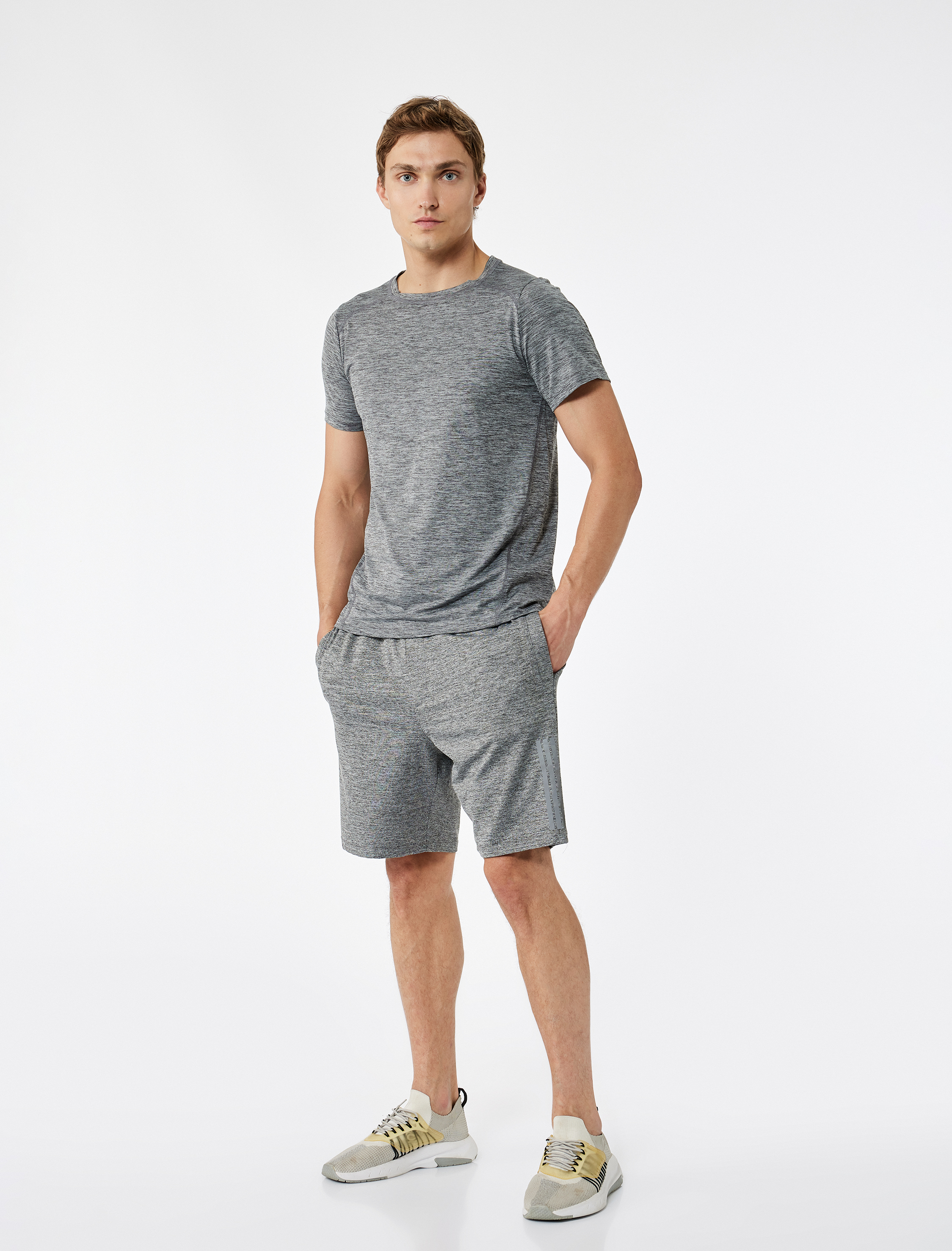   Kısa Kollu Bisiklet Yaka Reglan Kol Basic Spor Tişört