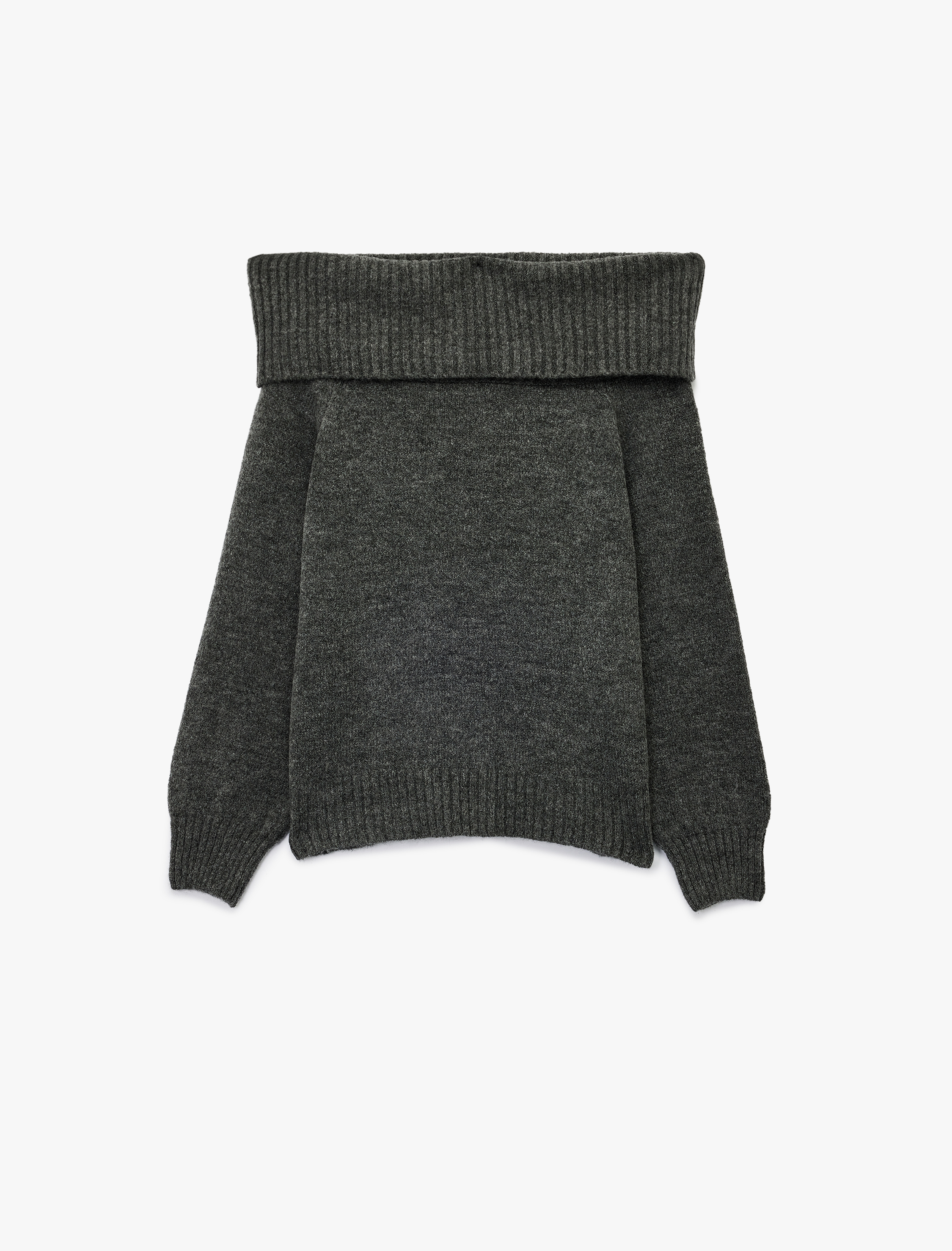   Uzun Kollu Omzu Açık Triko Kazak